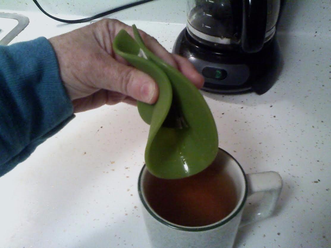 Primula Buddy Silicone Tea Bag Holder, Easy to Use and Mess-Free, Dishwasher Safe, 4.25-Inch, Green customer photo 2