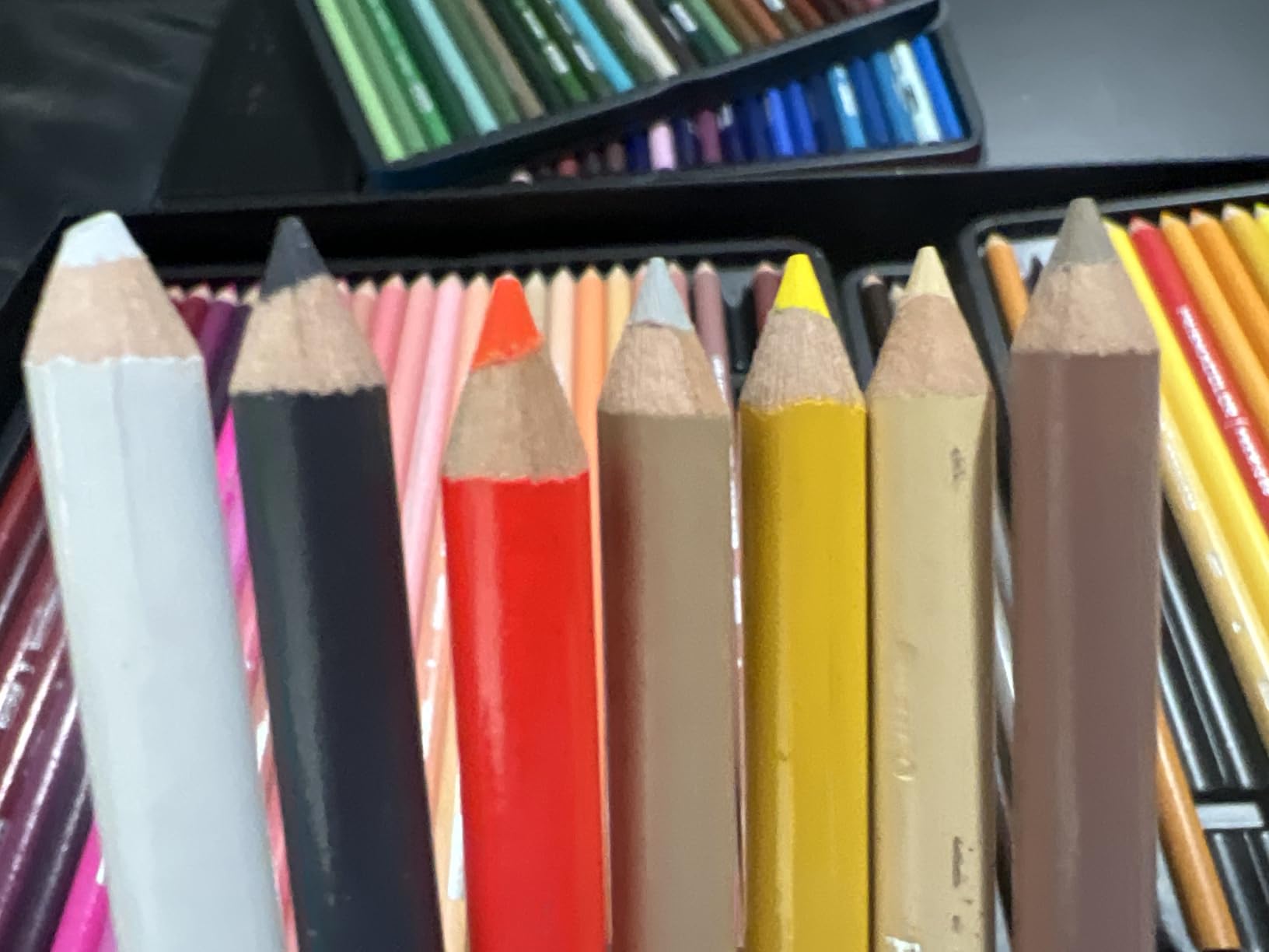 Prismacolor Premier Colored Pencils, Soft Core, Assorted Colors, 150 Count customer photo 2