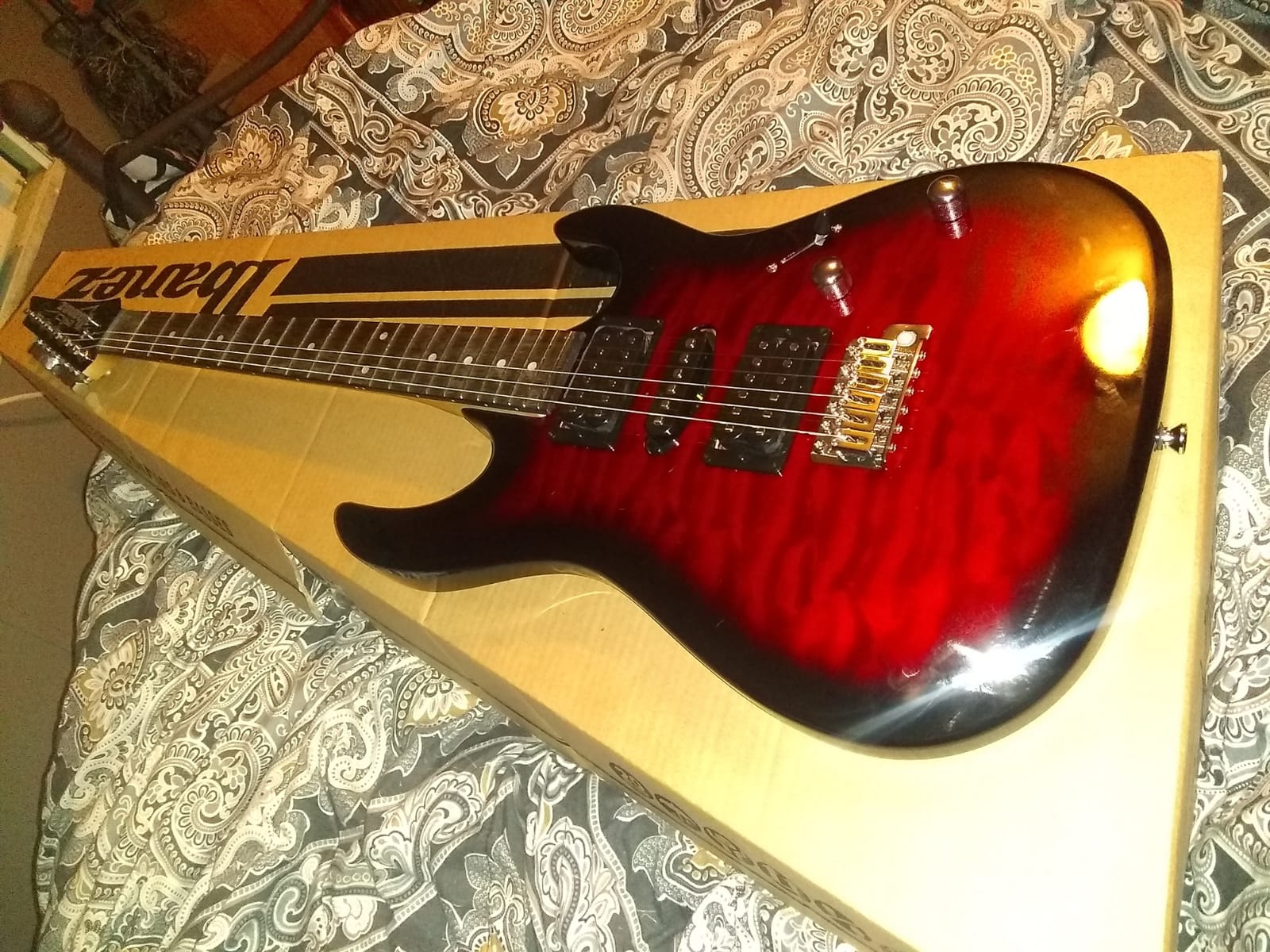 Ibanez GIO Series GRX70QA - Transparent Blue Burst customer photo 2