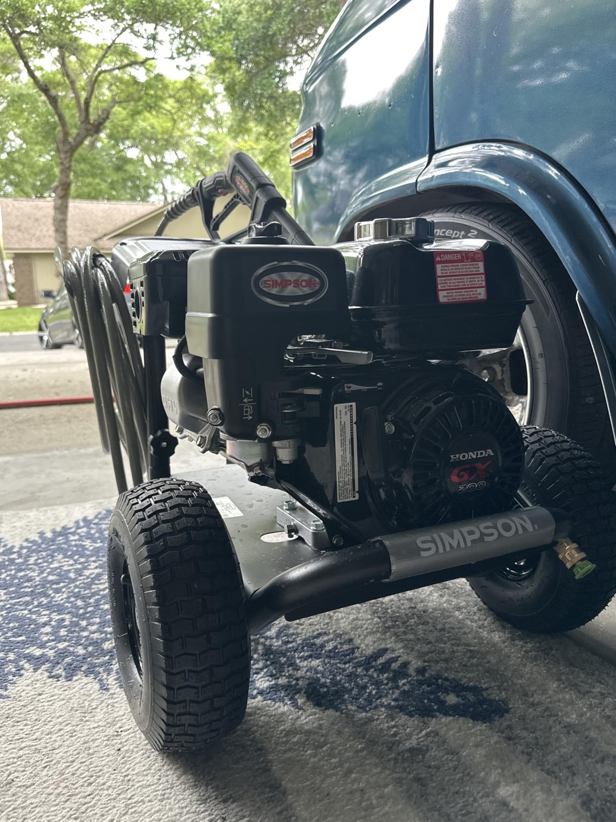SIMPSON Cleaning PS3228 PowerShot 3300 PSI Gas Pressure Washer, 2.5 GPM, Honda GX200 Engine, Includes Spray Gun and Extension Wand, 5 QC Nozzle Tips, 5/16-inch x 25-foot MorFlex Hose, 49-State customer photo 2