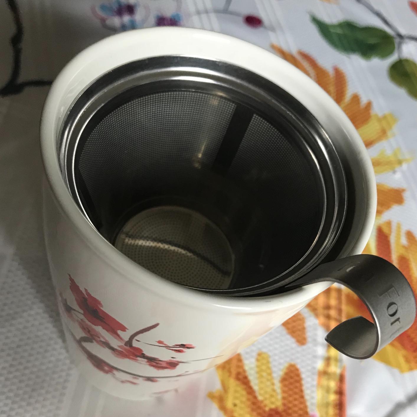 Tea Forte Double-Walled Ceramic Kati Cup, Removable Stainless Steel Infuser Basket and Lid, Steeps 12 oz Loose Leaf Tea, Dishwasher & Microwave Safe, Cherry Blossom customer photo 1