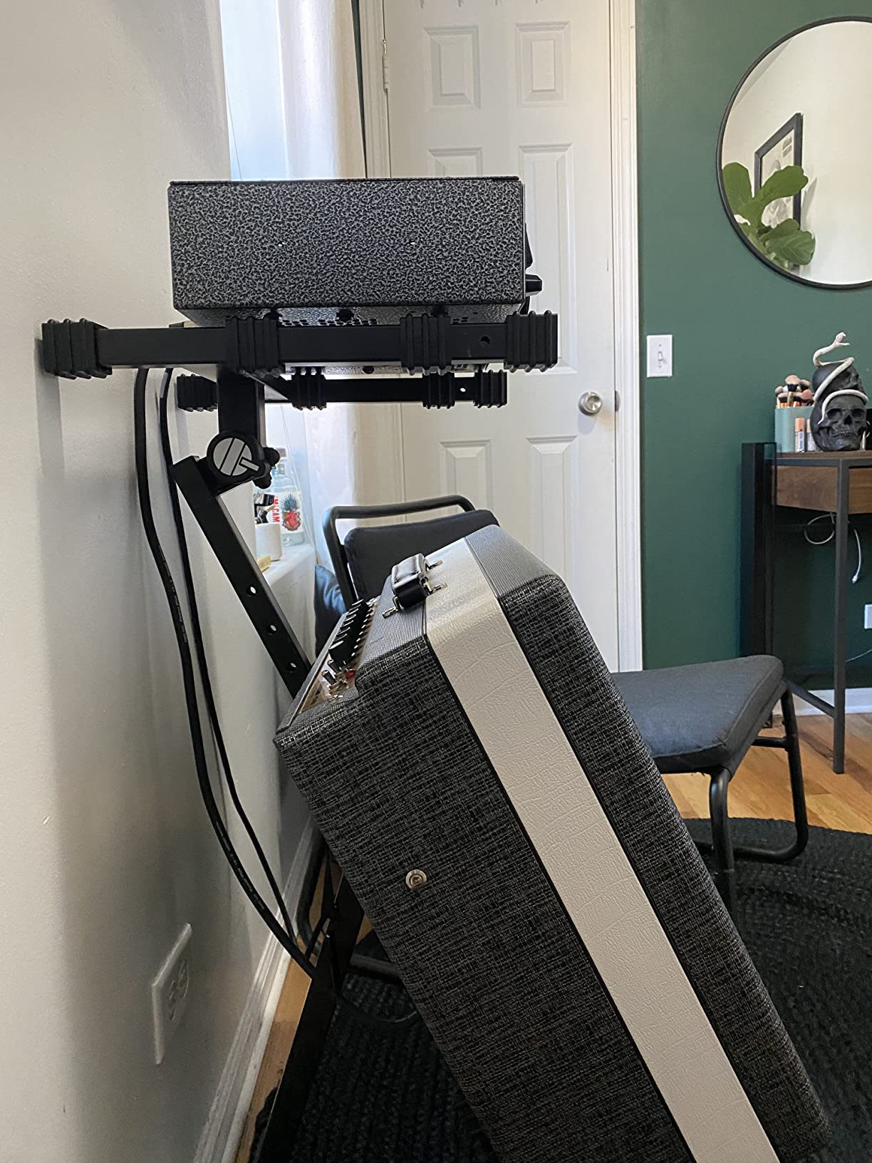 Quik Lok AMS-BS-625 Amplifier Stand, Black customer photo 1