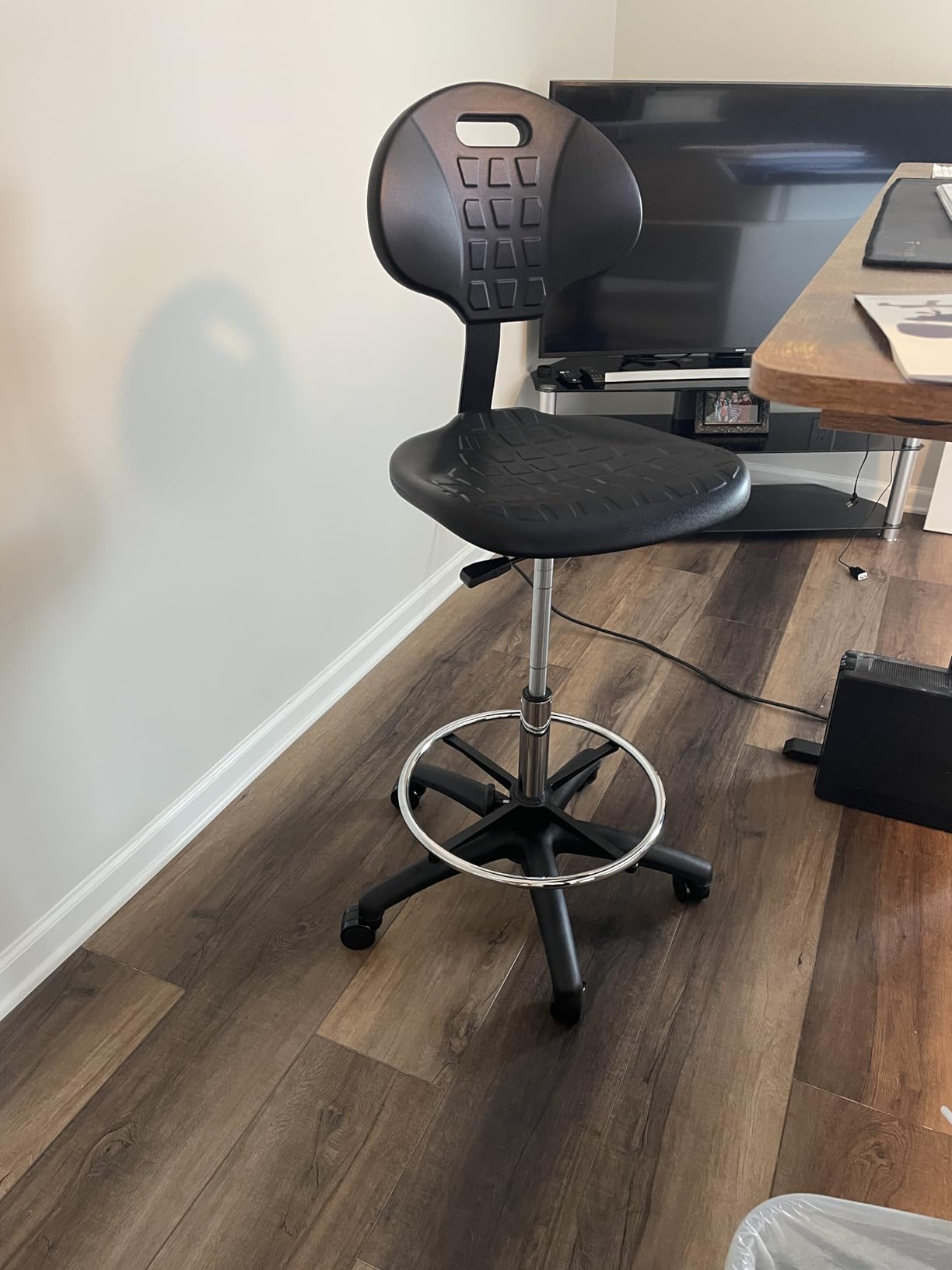 BenchPro Deluxe Polyurethane Chair With 18” Adjustable Footring and Heavy Nylon Base , 21