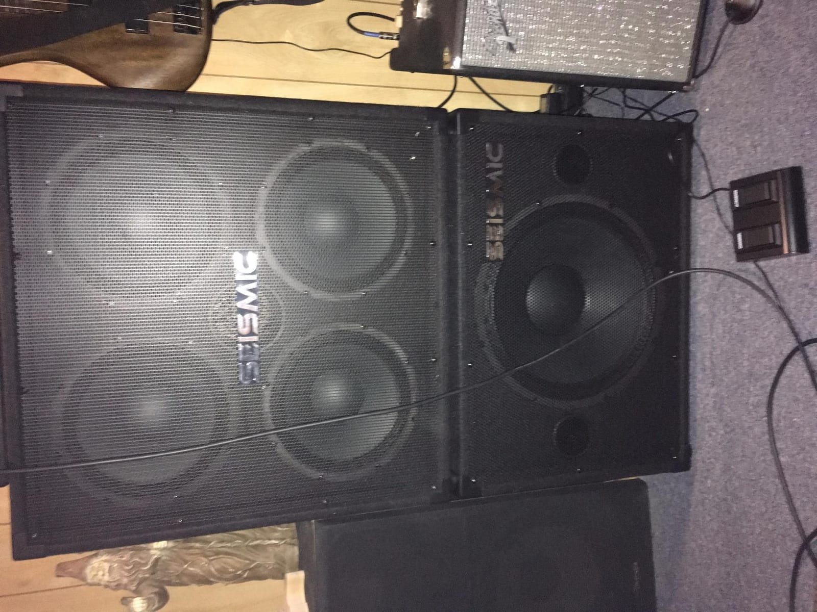 Behringer ULTRABASS BXD3000H Ultra-Lightweight 300 Watt 2 Channel Bass Amplifier Head with FBQ Spectrum Analyzer, Ultrabass Processor and Compressor customer photo 1