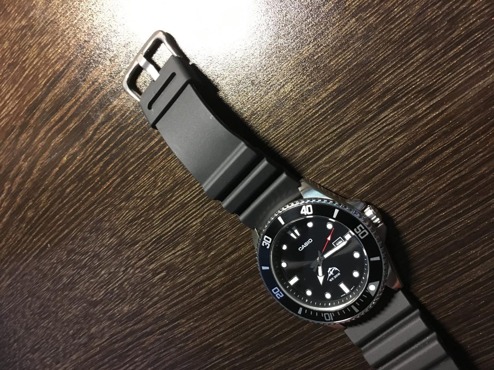 Casio MDV106 Series | Unisex Analog Watch | 200M WR | Stainless Steel Case | Resin Band | 2 Hand Analog (HR, Min, SEC) | Date Display | Screw Down Crown/Screw Down Caseback | 3 Year Battery customer photo 1
