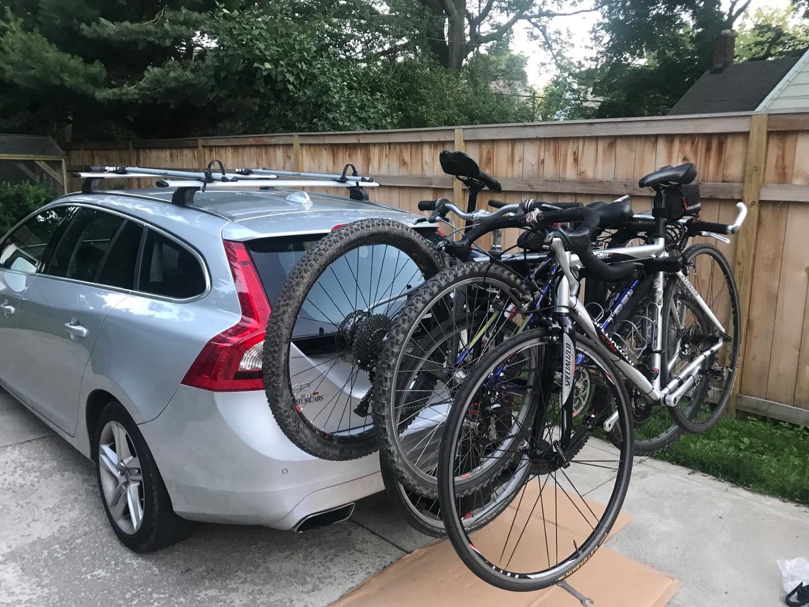 Yakima FullSwing 4 Swing-Away Hitch Mount Bike Rack for 2 in. Hitch customer photo 1