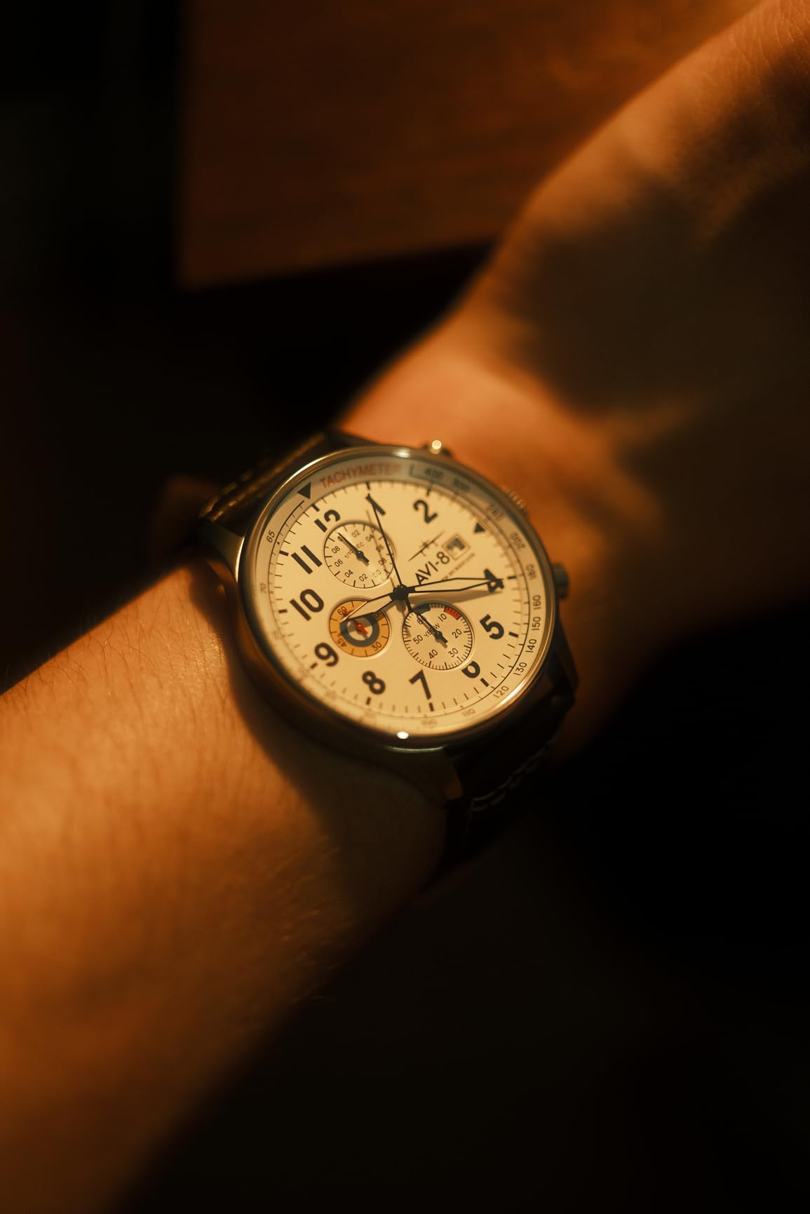 AVI-8 Hawker Hurricane Men's Pilot Watch - Classic Chronograph, Japanese Quartz Movement, Stainless Steel Case, Leather Strap, AV-4011 customer photo 1