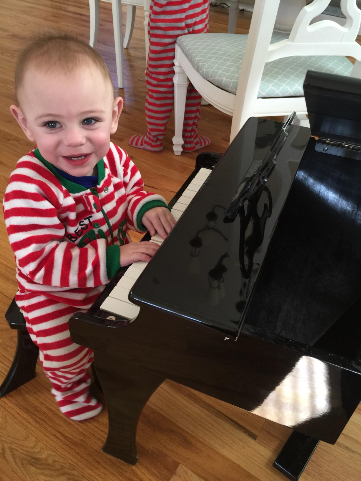 Hape Classic Grand Black Piano| Thirty Key Wooden Keyboard Musical Toy Set for Kids Age Year 3 and up customer photo 1