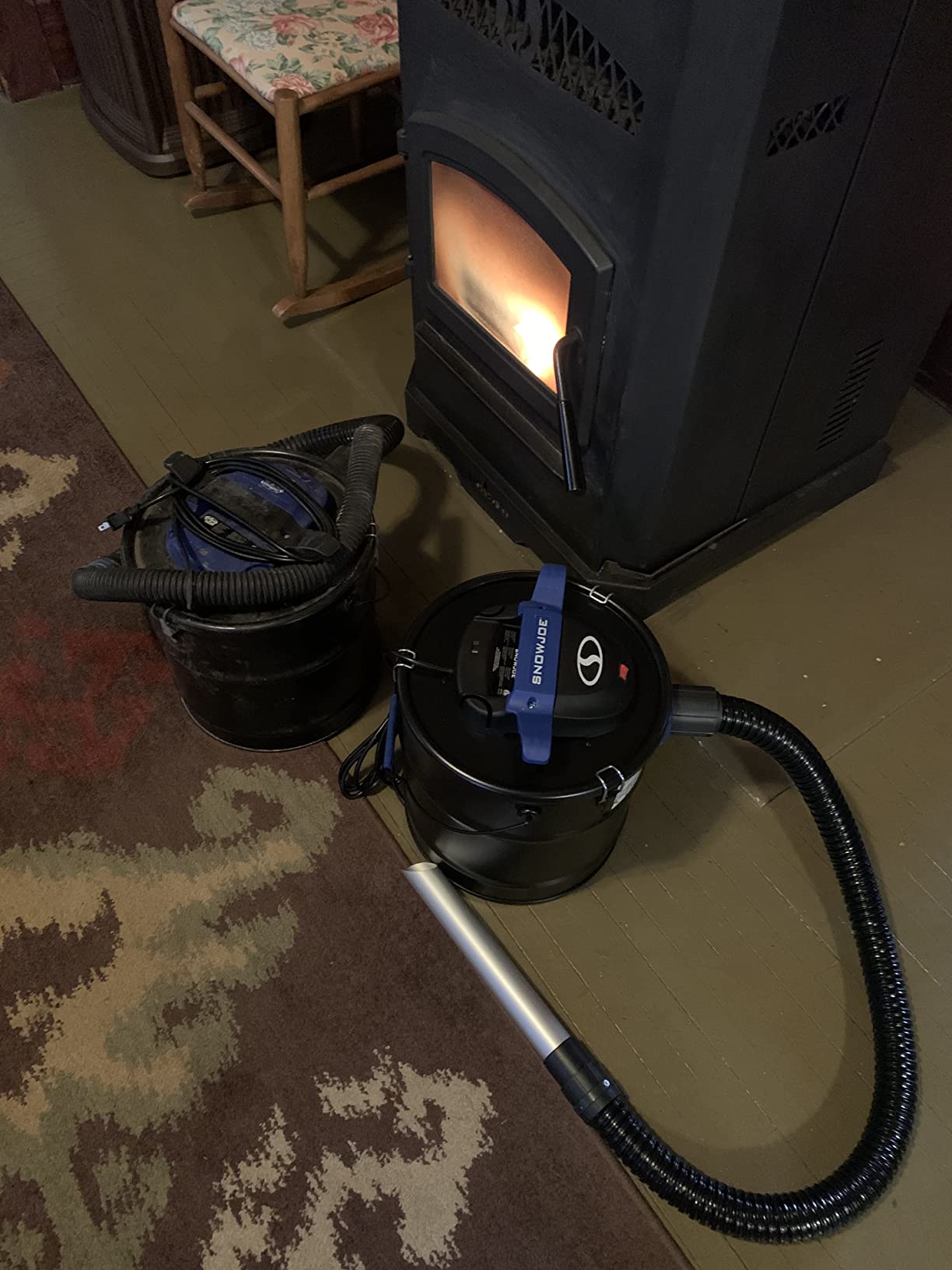 Snow Joe ASHJ201 4.8-Gallon 4-Amp Ash Vacuum w/Metal Storage Tank, Hose, Filters, Cord Organizer | Metal Canister with Hose & Filter, 4-Amp Motor, for Home, Garage, and Outdoor Spaces customer photo 2