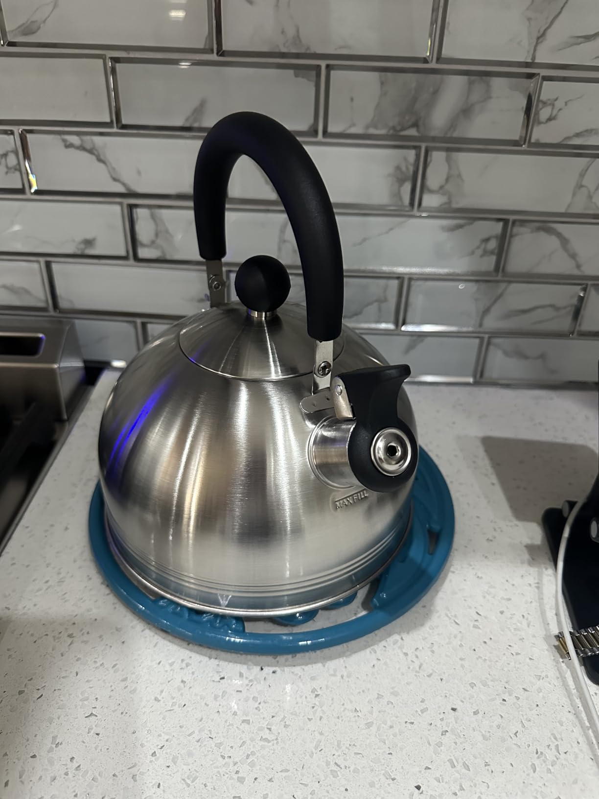 Mr. Coffee Carterton Stainless Steel Whistling Tea Kettle – 1.5-Quart Capacity, Mirror Polish Finish, Durable Tea Kettle for Stovetop, Fast Boiling, Easy Pouring customer photo 2