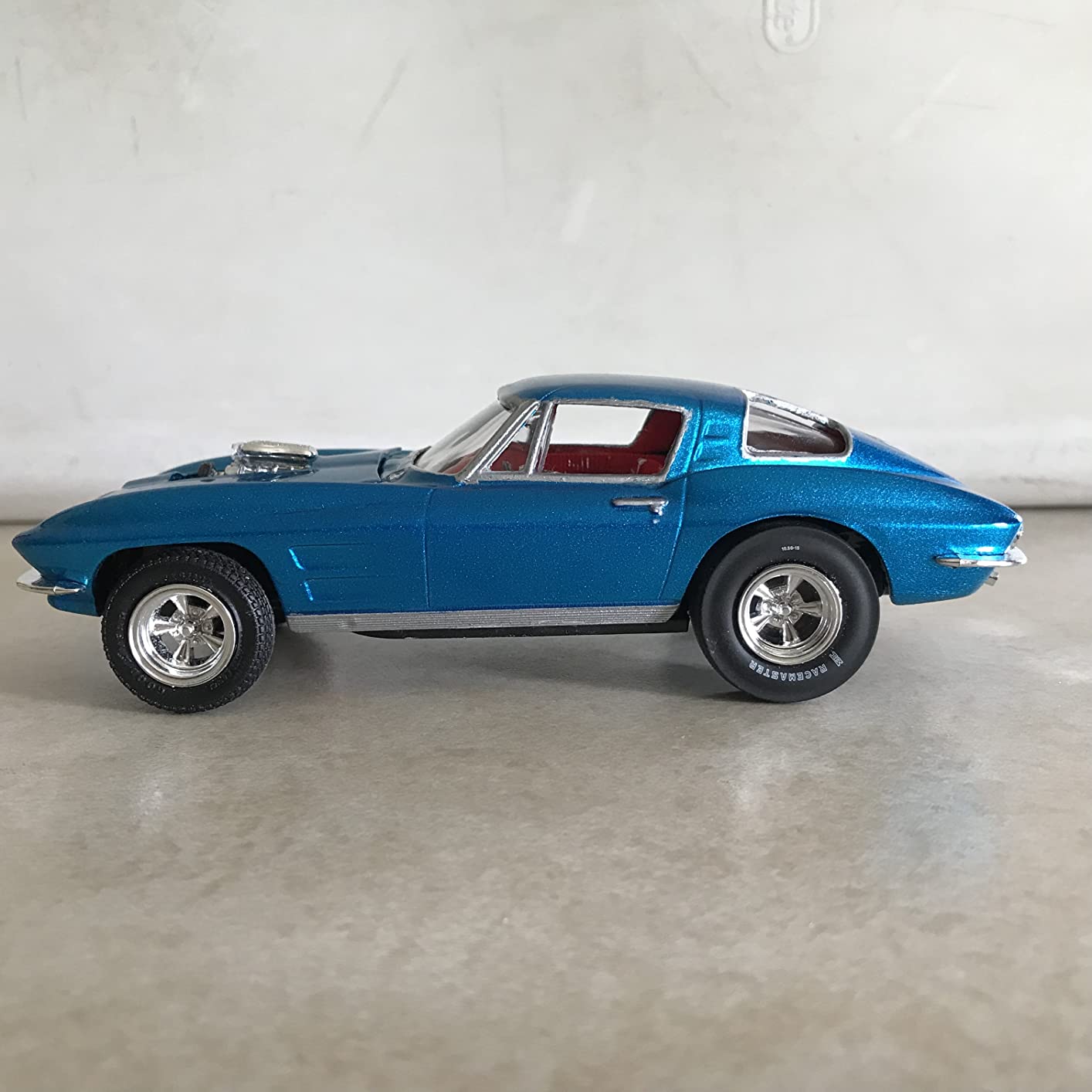 AMT 1963 Chevy Corvette 1:25 Scale Model kit customer photo 2