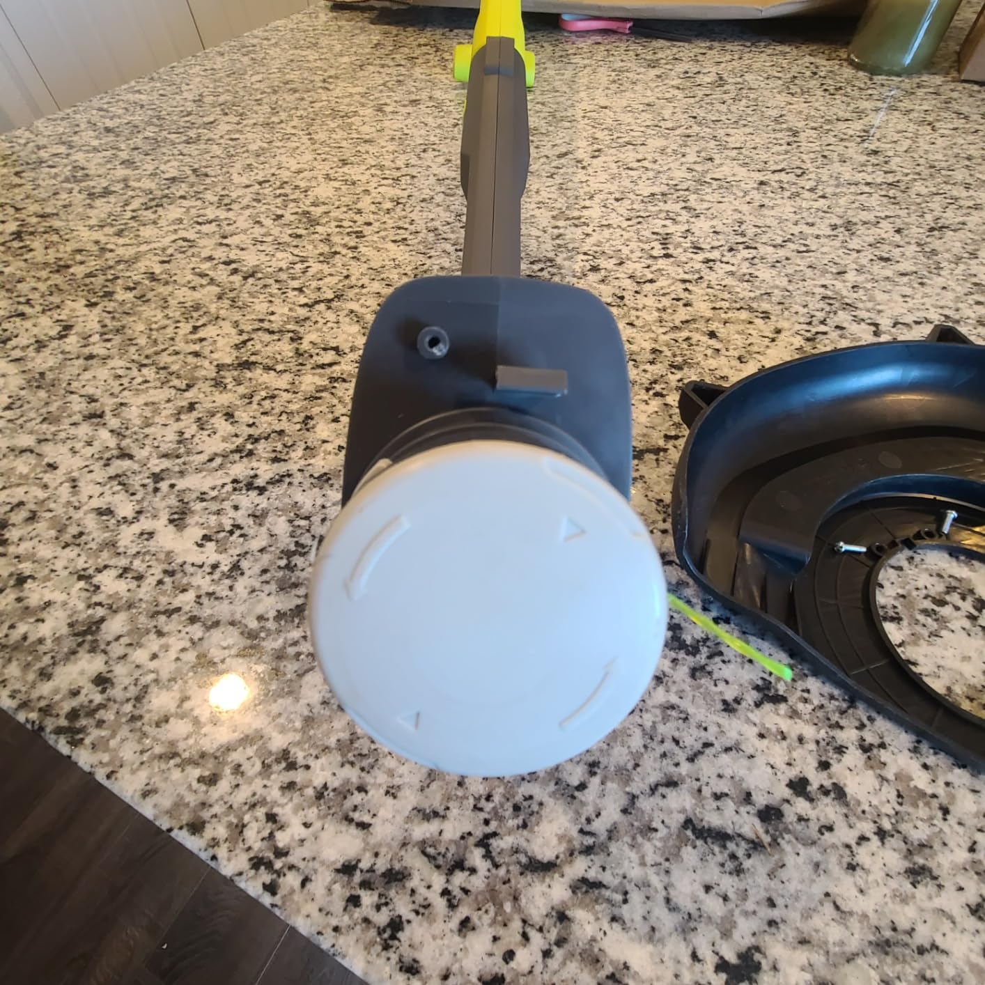 Ryobi One+ 18-Volt Lithium-ion Cordless Electric String Trimmer and Edger customer photo 1