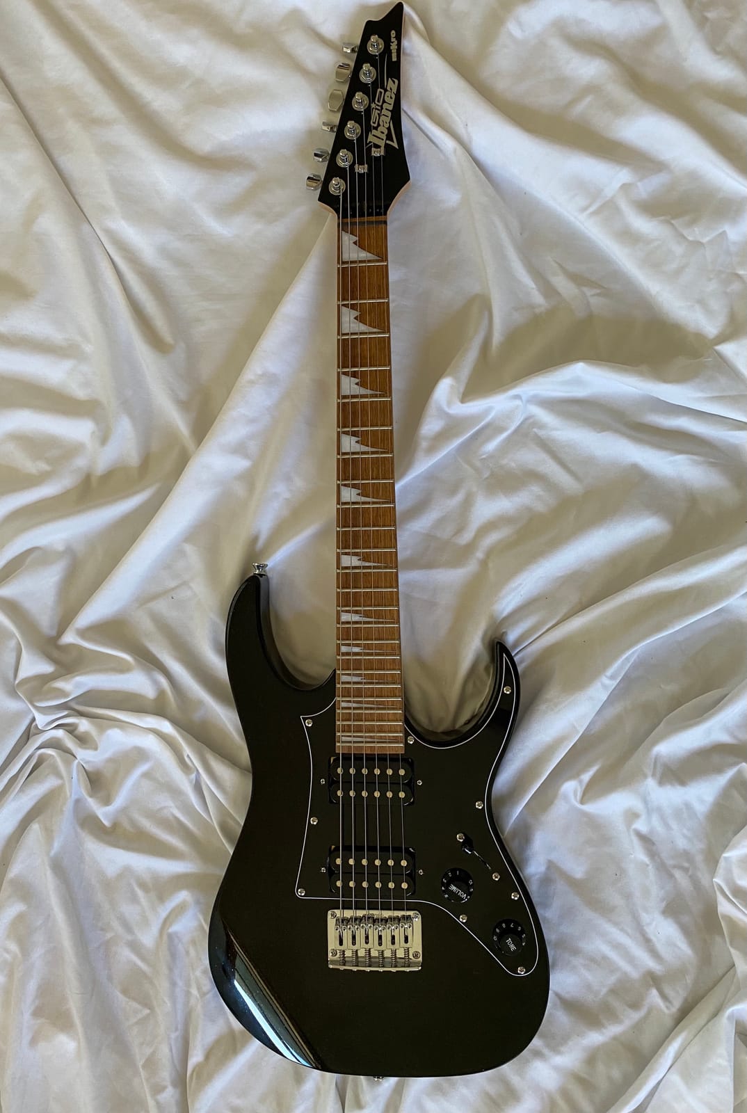 Ibanez RG MiKro GRGM21 - Black | 24-fret maple neck with dual humbuckers and poplar body for practice, travel and performance customer photo 1
