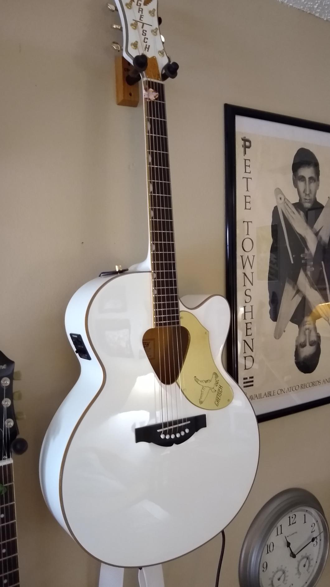 Gretsch G5022CWFE Rancher Falcon Jumbo Acoustic Electric Guitar - White customer photo 2