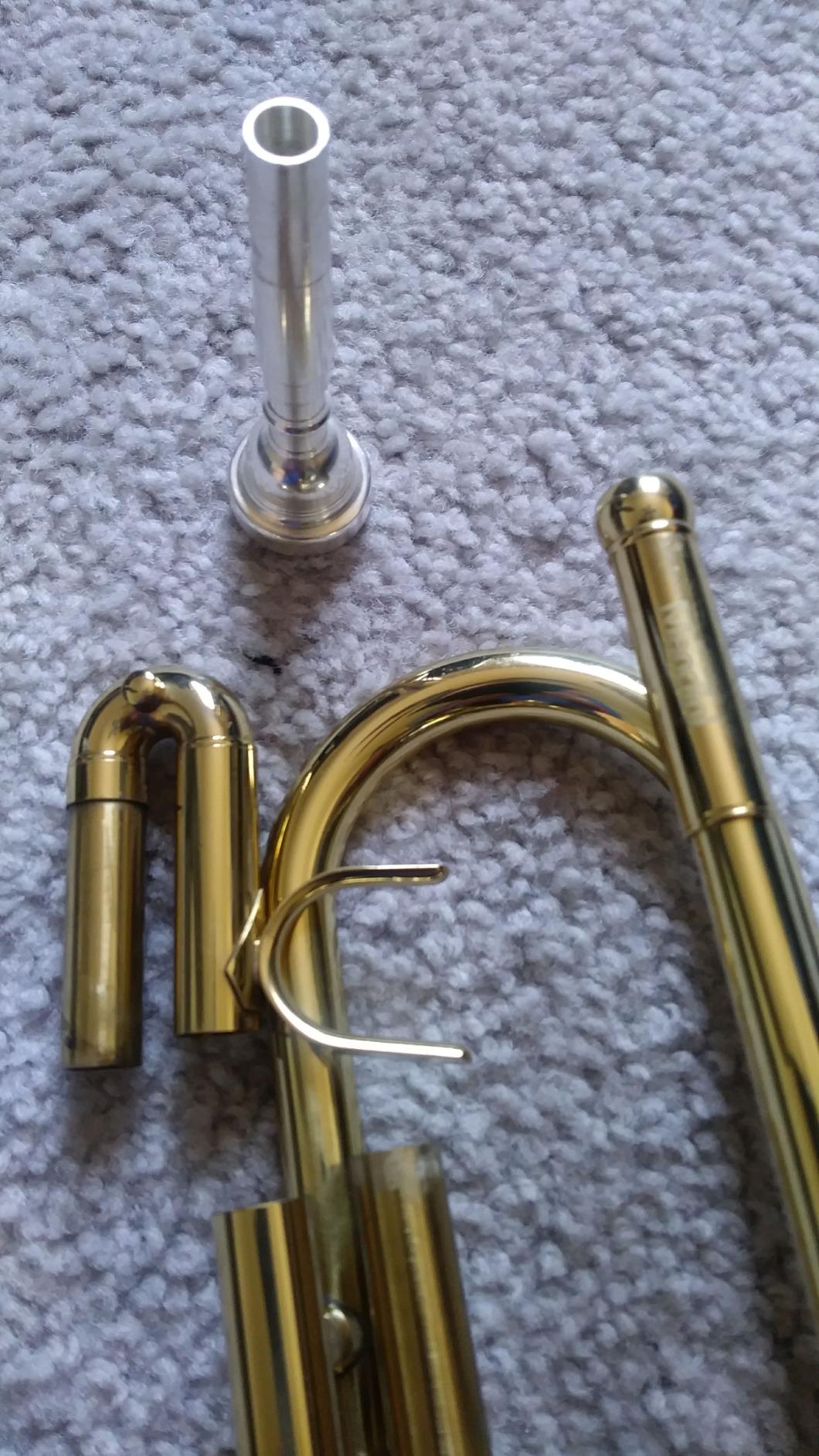 Mendini By Cecilio Bb Standard Trumpet Set for Beginners - Gold customer photo 1