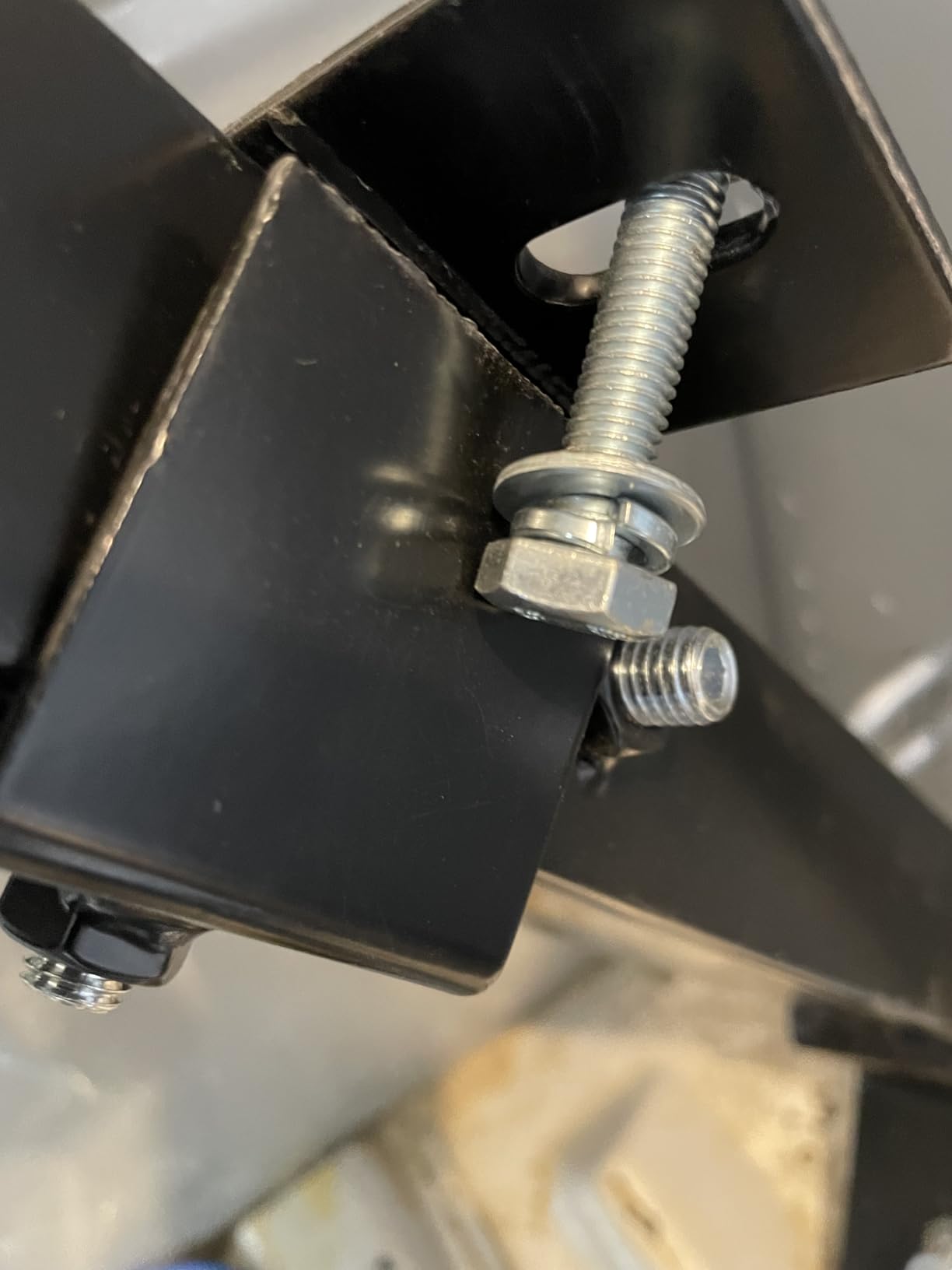 MAXXHAUL Heavy Duty Truck Ladder Rack - Side Mount Alloy Steel, Adjustable 19-34 Inch Arms, 250 lb Capacity, Powder Coat Finish (70233) customer photo 1