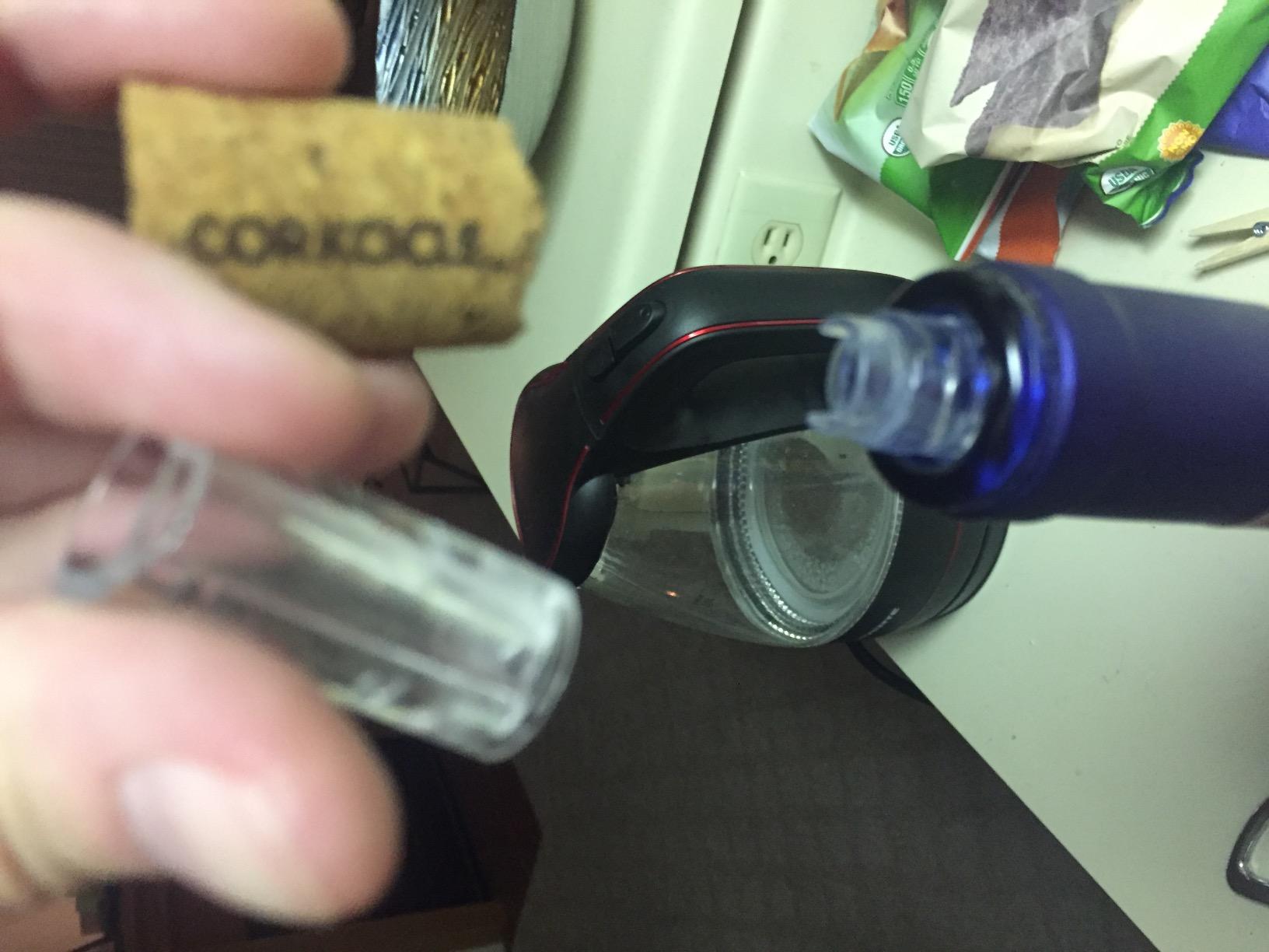 Corkcicle Air Wine Chiller and Pour-Through Aerator for Red and White Wine | Reds Chilled in 15, Whites Cold 1 Hour, Built-In Aerator, Flavor & Aroma Boost, Freeze for 90 Min, No Ice or Dilution customer photo 1