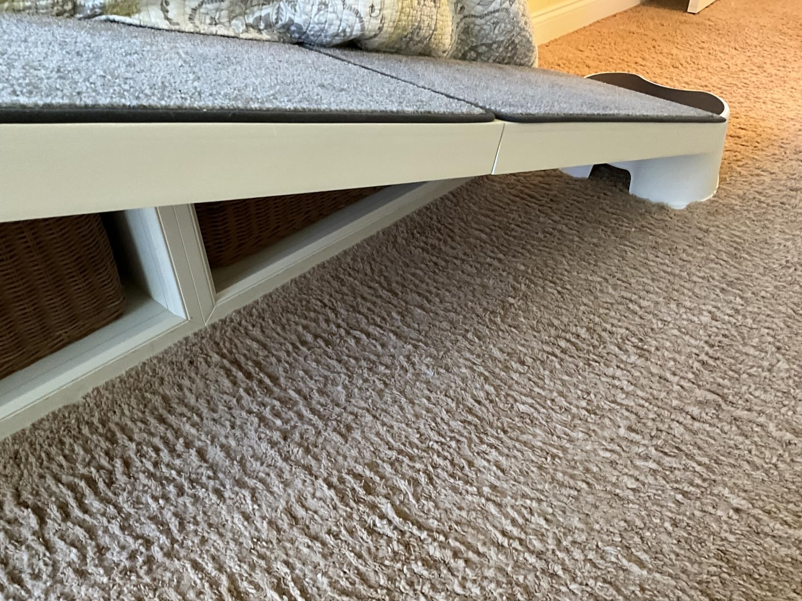 PetSafe CozyUp Bed Ramp - Supports Pets Back & Joints - High Traction Carpet Surface - Furniture-Grade Wood - Cherry or White Finish - Heavy Duty Bed Access Ramp - Cherry customer photo 2