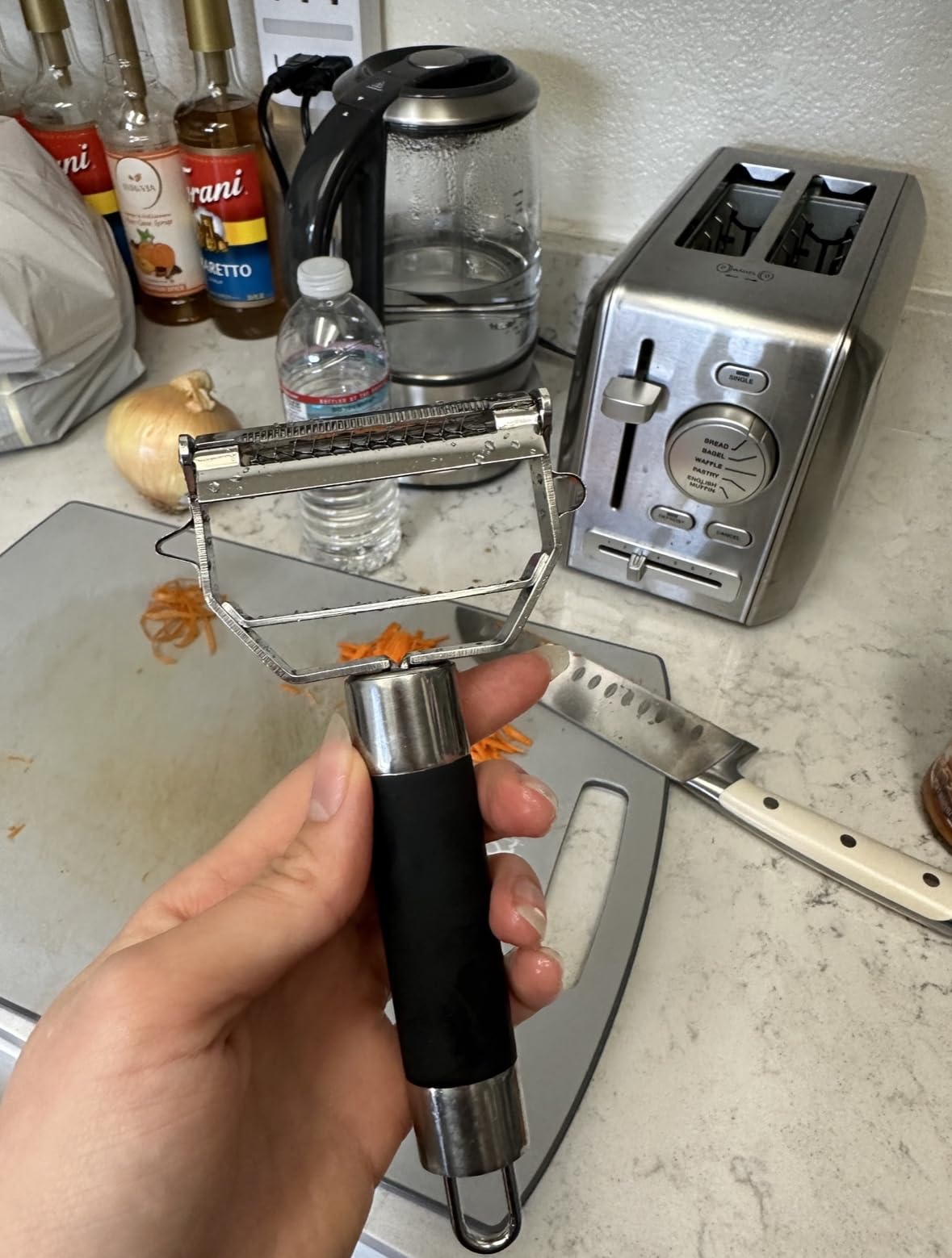 Deiss PRO Dual Julienne Peeler & Vegetable Peeler - Non-slip Handle - Apple Peeler & Potato Peeler, Orange Peeler, Zoodles Maker - Y Peeler, Veggie Peeler for Making Delicious Veggie Noodles customer photo 2