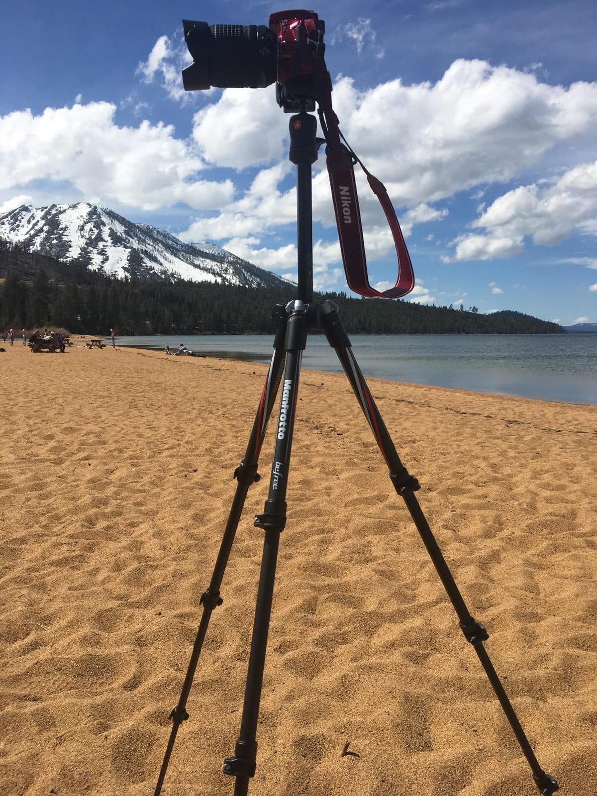 Manfrotto BeFree Compact Lightweight Carbon Fiber Tripod for Travel Photography (Black) customer photo 2