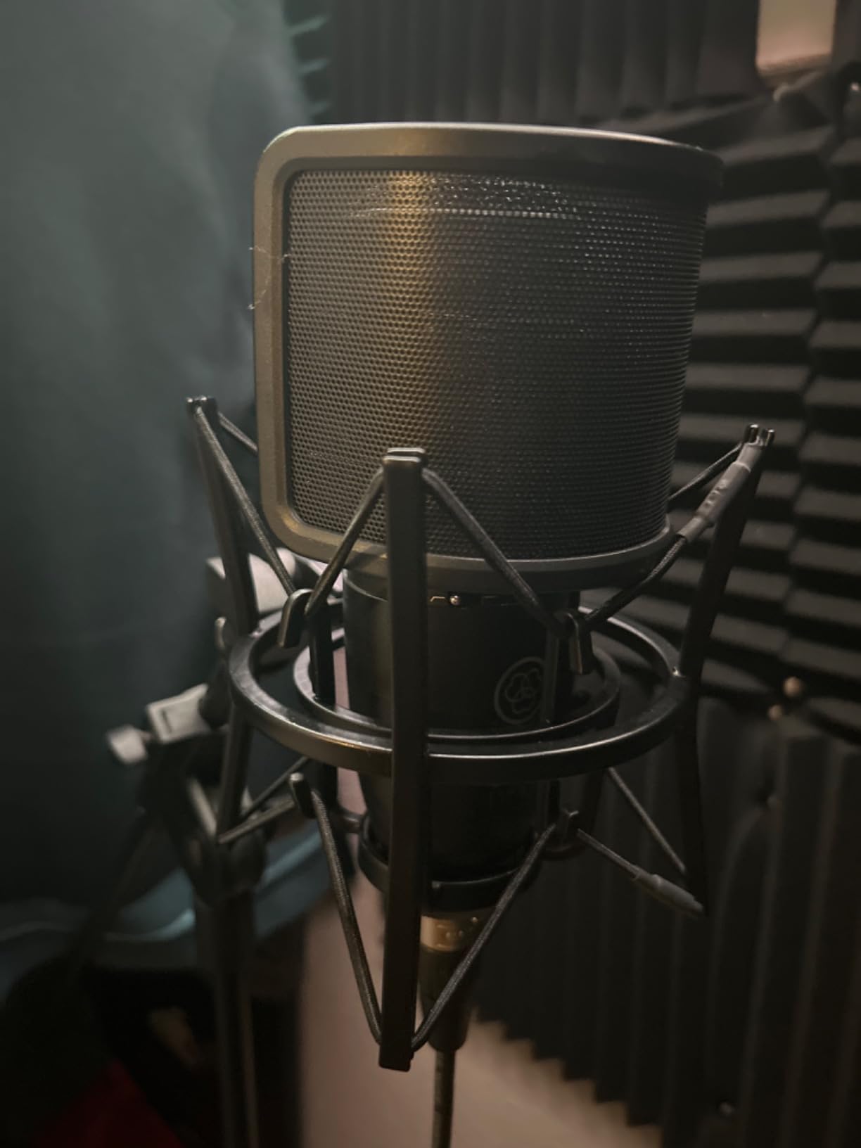 LyxPro MKS1-B Condenser Microphone Shock Mount, Anti-Vibration, Black customer photo 1