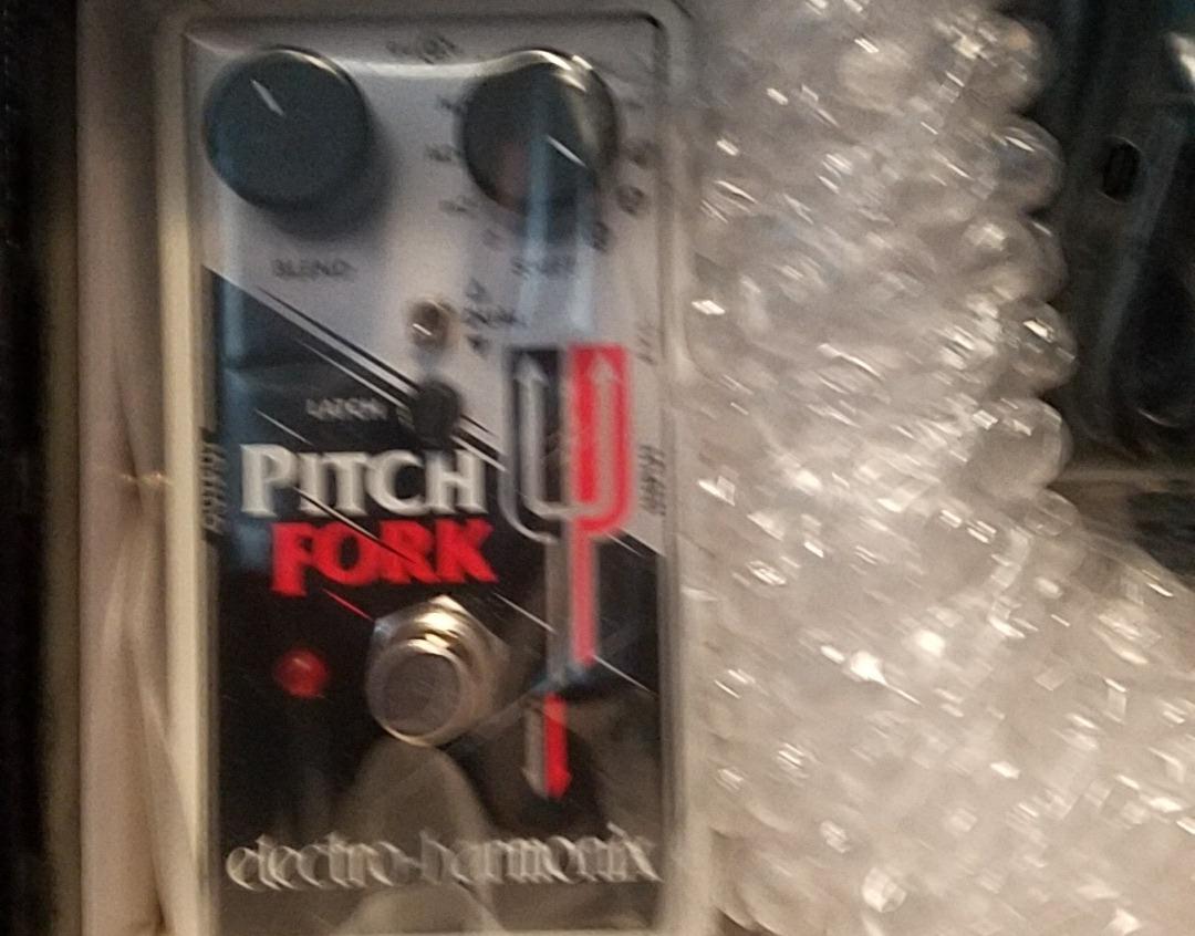 Electro-Harmonix Pitch Fork Polyphonic Pitch Shift Pedal | Powerful pitch shifting over +/- 3 octaves with Dual mode and optional expression control! customer photo 2