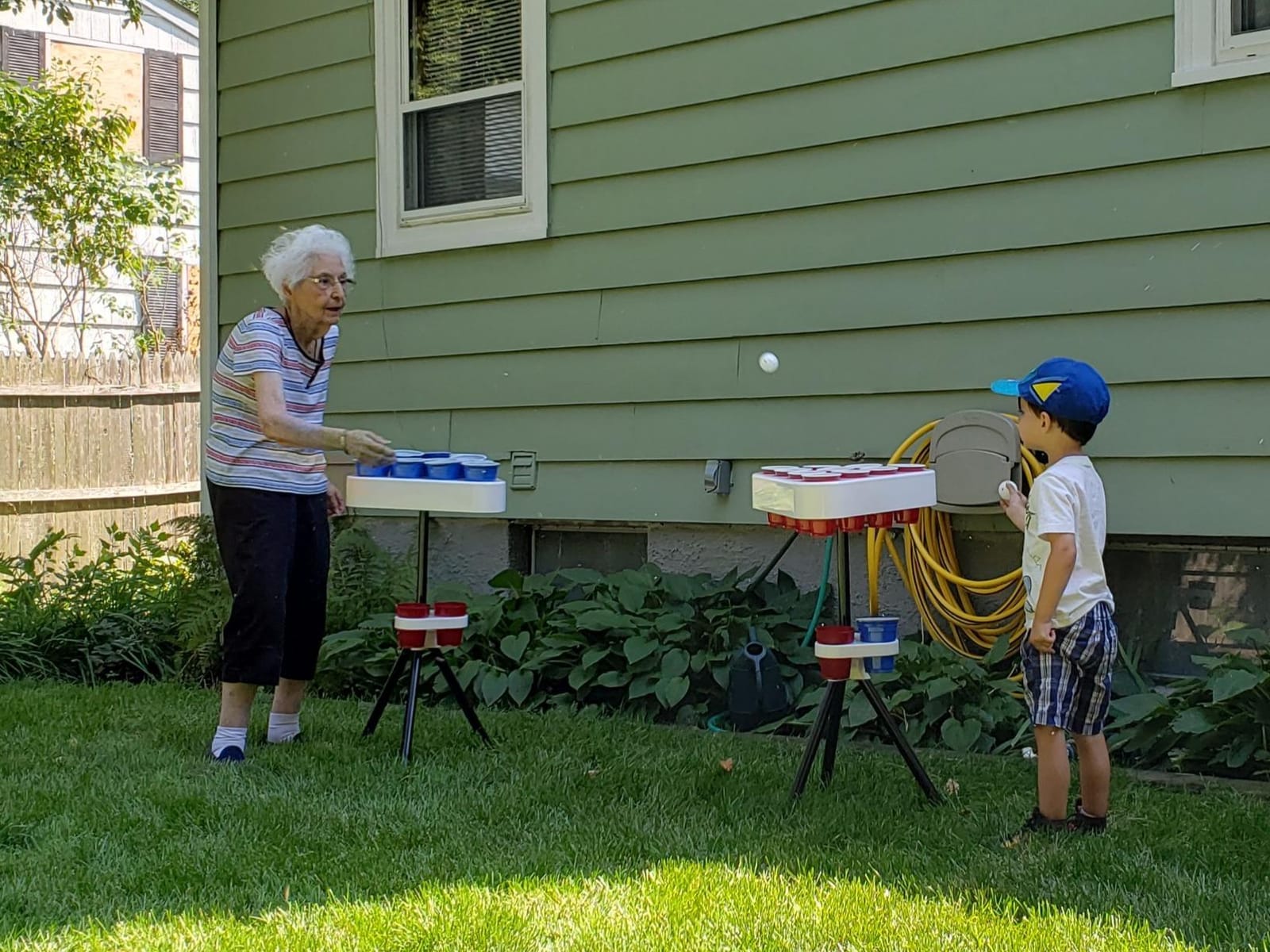 Portable Beer Pong Table / Tailgate Game with Backpack Carry Case and Balls customer photo 1