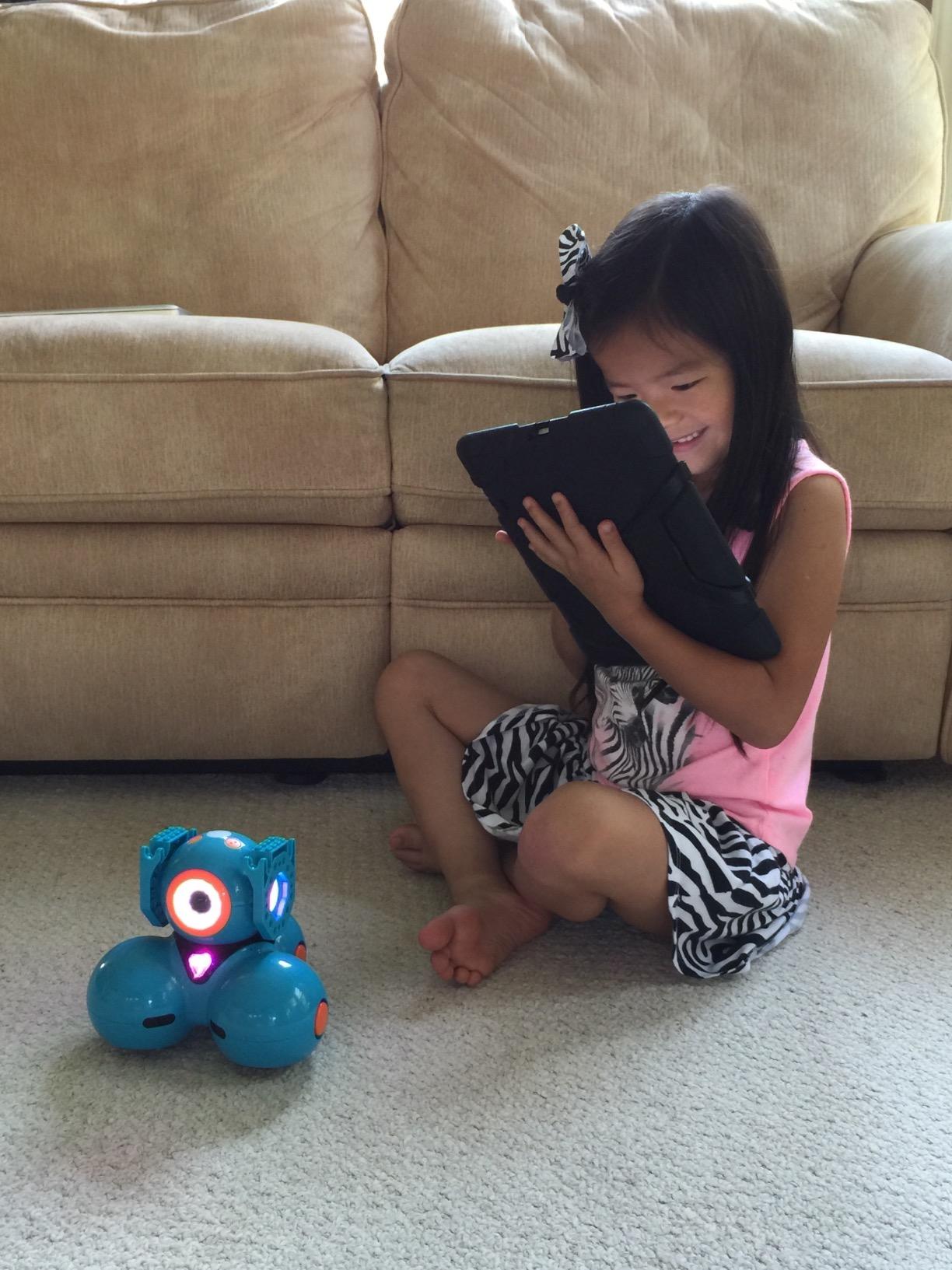 Wonder Workshop Dash Robot - Coding Robots for Kids 6 and Older customer photo 1