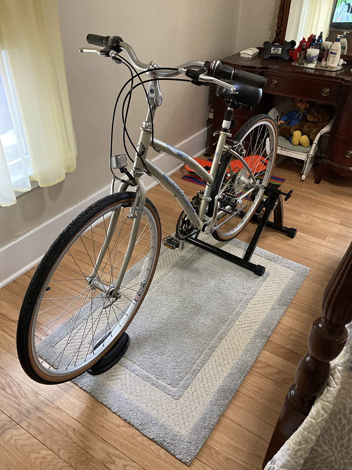 Yaheetech Magnetic Steel Bike Trainer Stand for Indoor Riding, 26-28in/700C customer photo 1