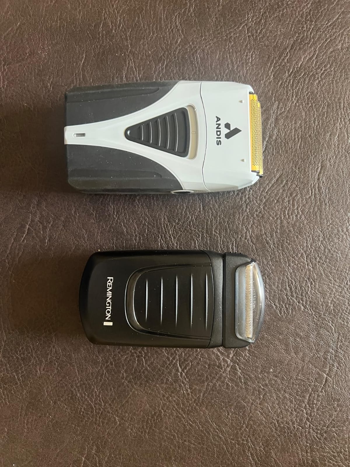 Remington TF70CDN Foil Shaver, Battery-Operated, Travel, Black, Mens customer photo 2