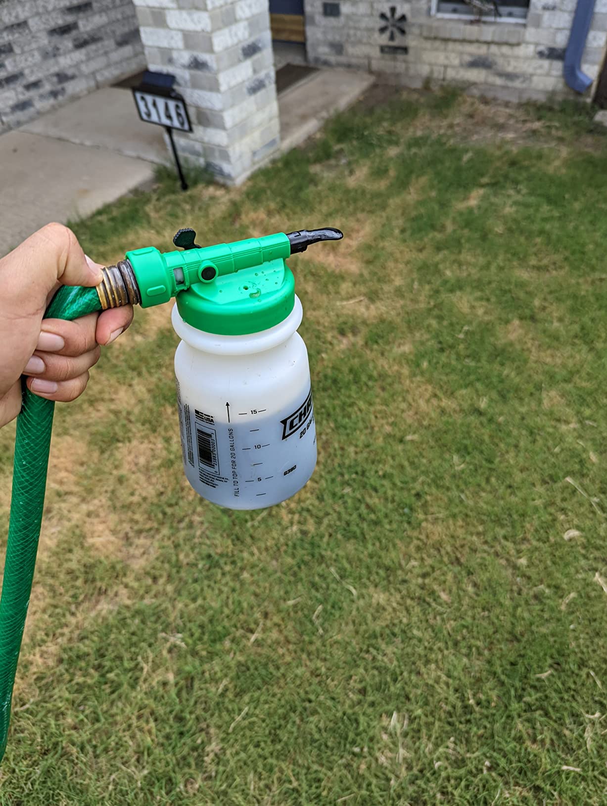 CHAPIN G390 32-Oz Hose-End Sprayer for Water-Soluble Fertilizer customer photo 2