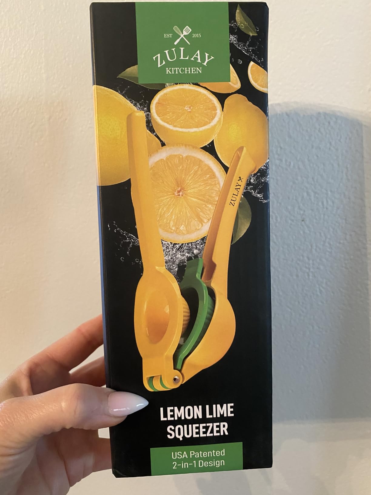 Zulay Metal 2-In-1 Lemon Squeezer Manual - Sturdy, Max Extraction Hand Juicer Lemon Squeezer Gets Every Last Drop - Easy to Clean & Use Citrus Juicer-Yellow/Green customer photo 2