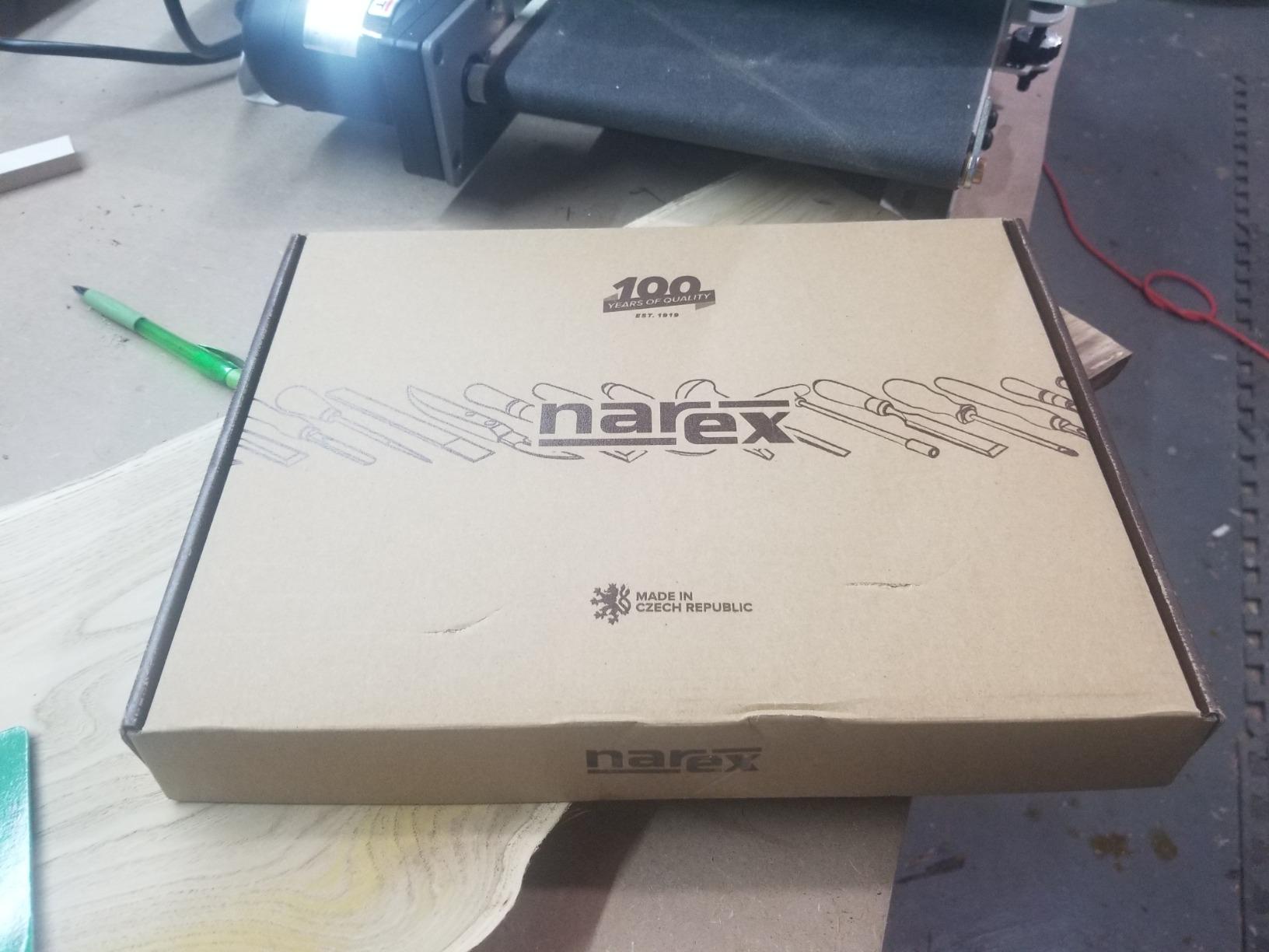 Narex 6 pc Set 6 mm (1/4), 10 (3/8), 12 (1/2), 16 (5/8), 20 (13/16), 26 (1-1/16) Woodworking Chisels in Wooden Presentation Box 853053 customer photo 1