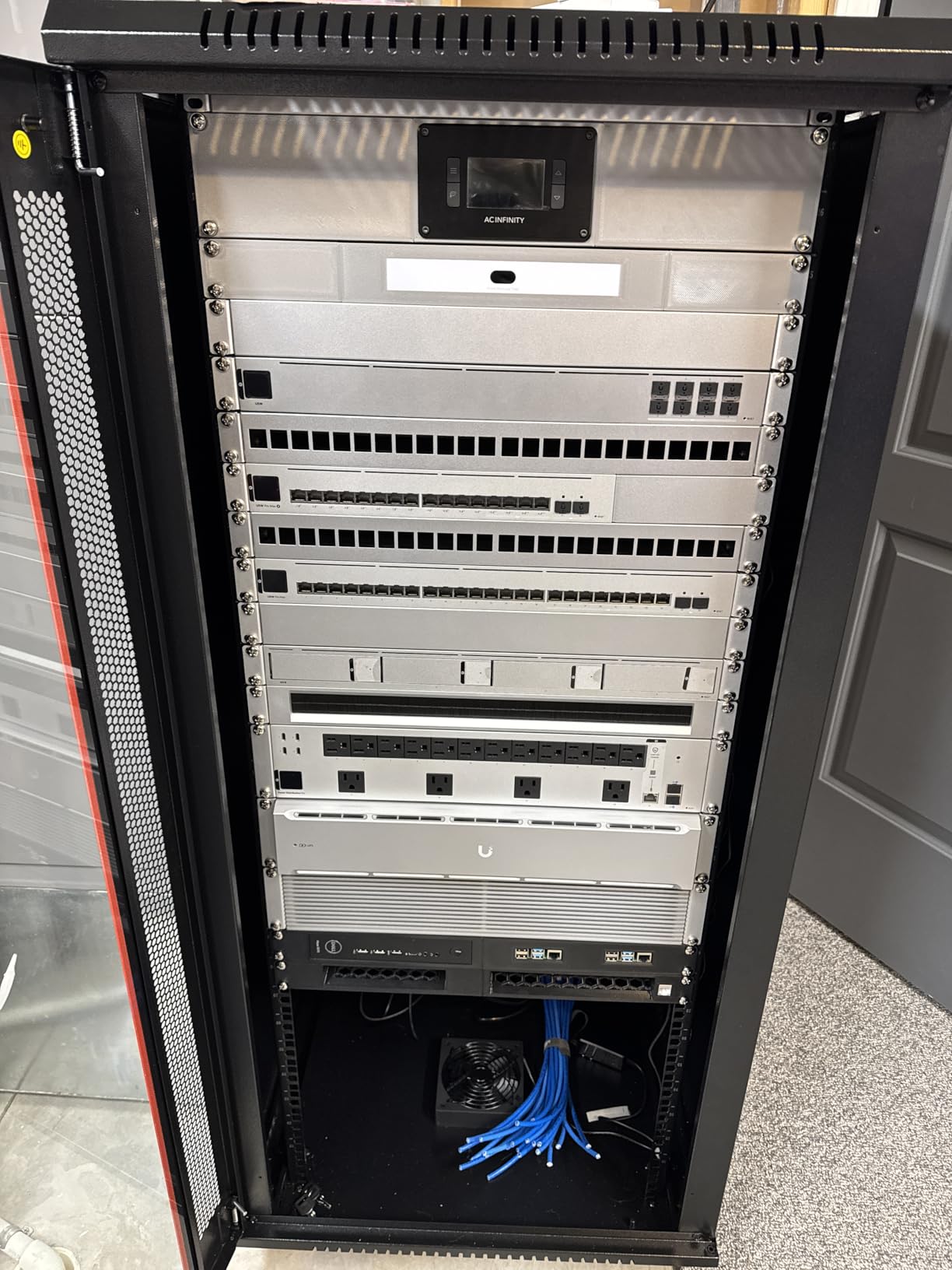15U Wall Mount Server Rack Cabinet 24” Deep, 19” Network & AV Enclosure for Home Lab with Fan, PDU, 2 Shelves, Locking Glass Door customer photo 2