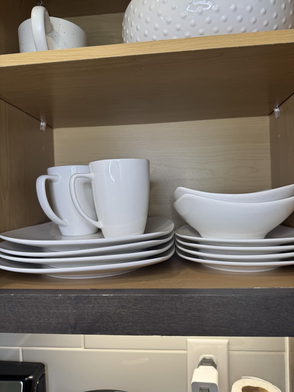 Gibson Home Zen Buffet White Porcelain Dinnerware Set for 4, Square Plates Bowls and Mugs, Chip and Scratch Resistant, Dishwasher and Microwave Safe, 16 Piece customer photo 2