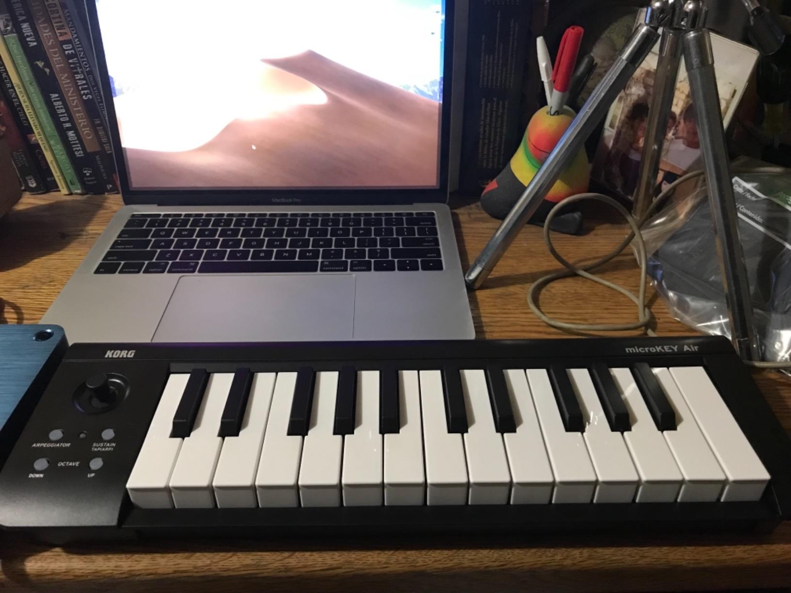 Korg MicroKEY Air 25 - Key Bluetooth & USB MIDI Controller customer photo 1