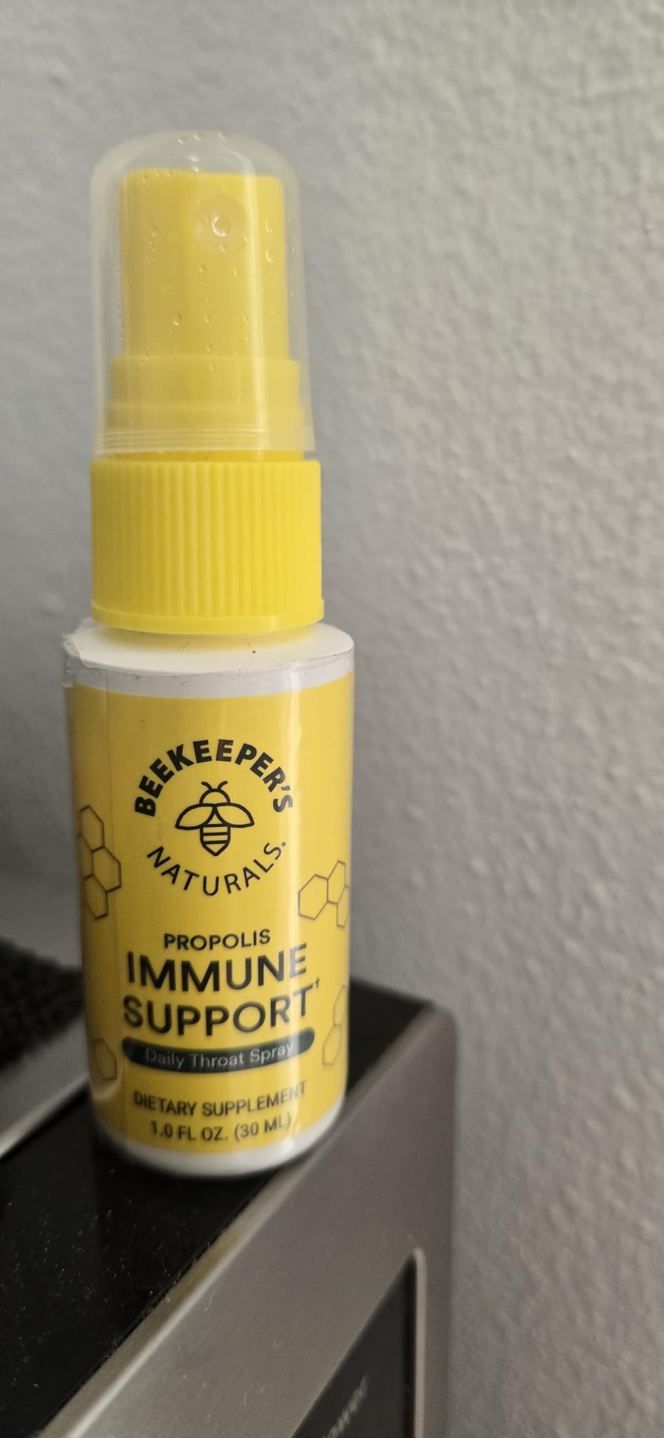 Beekeeper's Naturals Propolis Throat Spray for Daily Immune Support, 1 oz customer photo 2