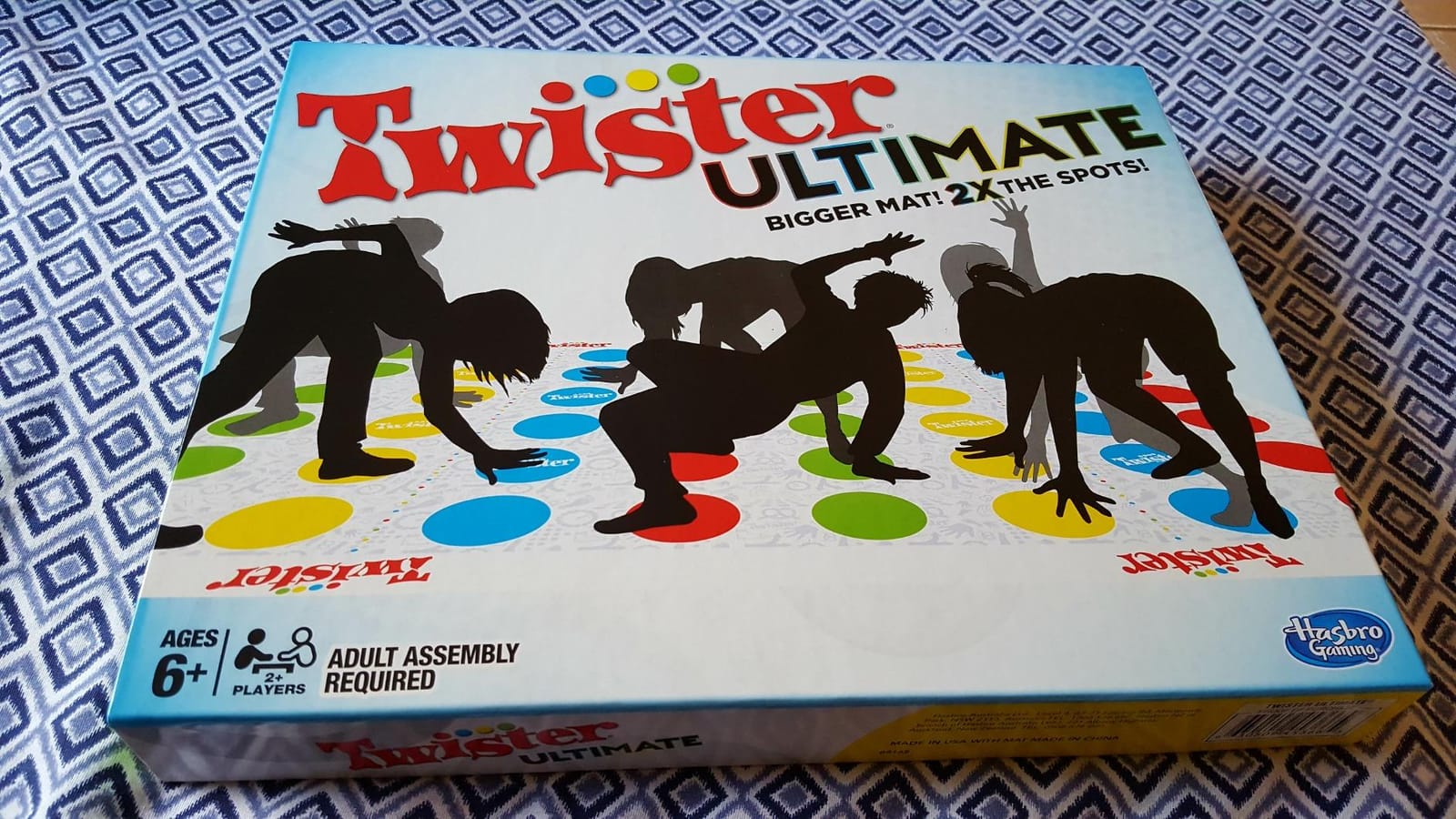 Hasbro Gaming Twister Ultimate: Bigger Mat, More Colored Spots, Family, Kids Party Game Age 6+; Compatible with Alexa (Amazon Exclusive) customer photo 1