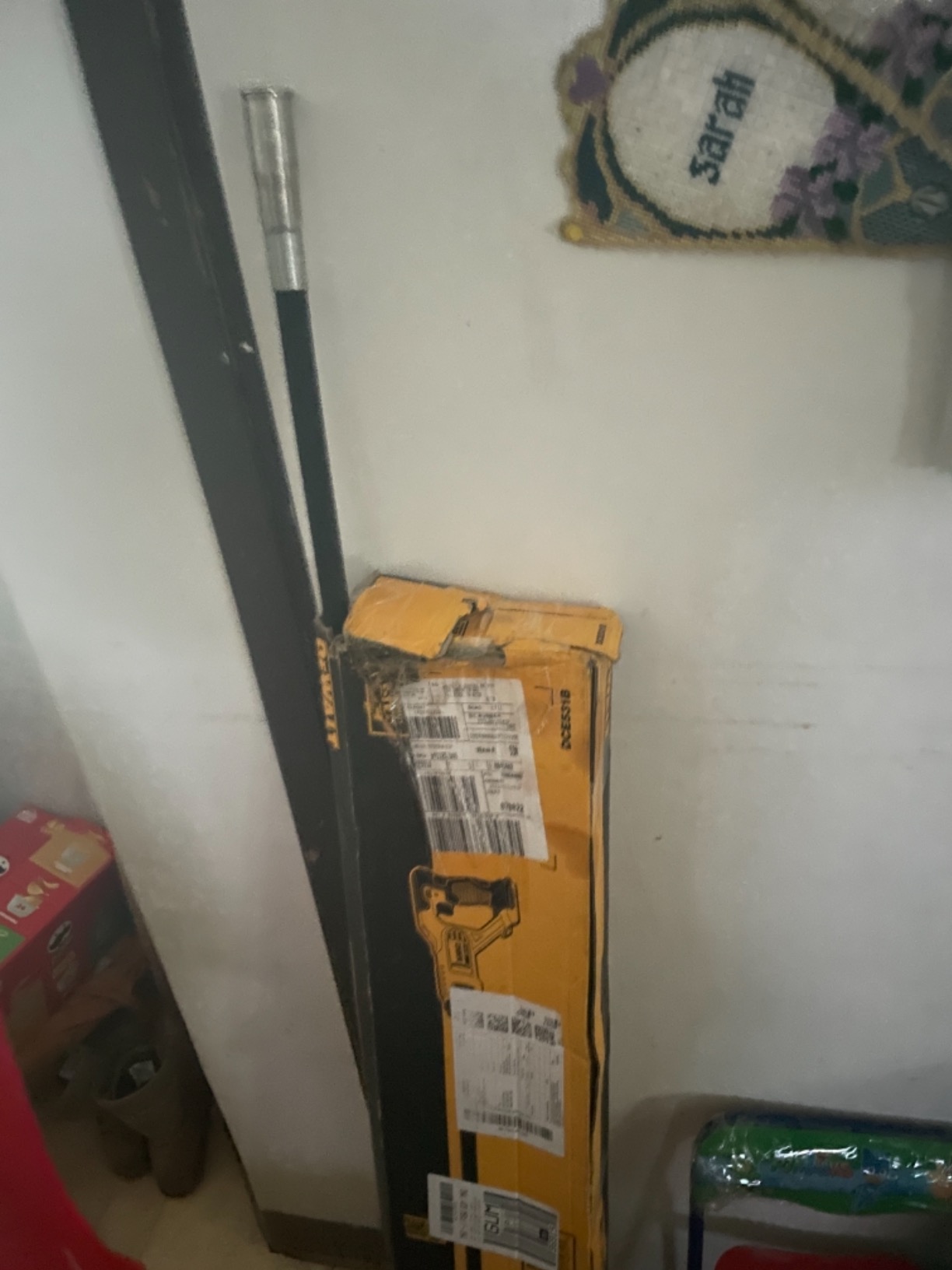 DEWALT DCE531B 20V MAX* Pencil Vibrator (Tool Only) customer photo 2