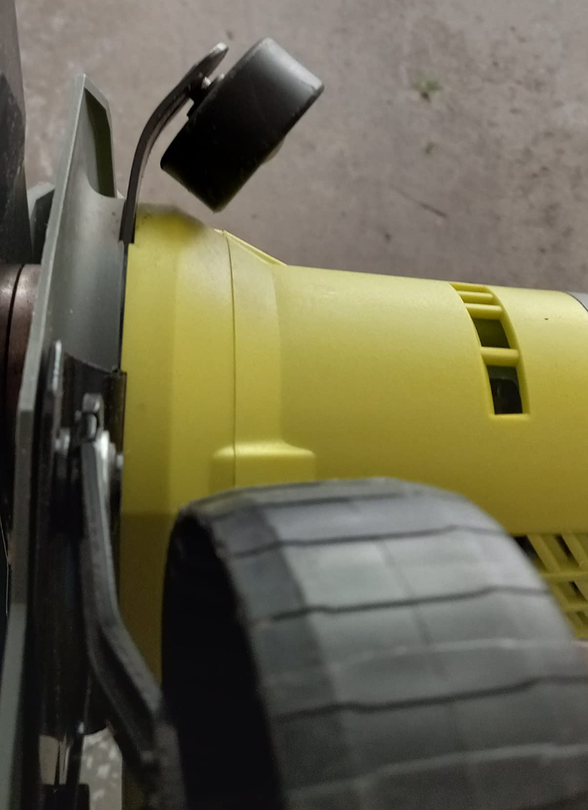 RYOBI ONEAND 18V 9 in. Cordless Battery Edger Tool ONLY P2300BTL customer photo 2