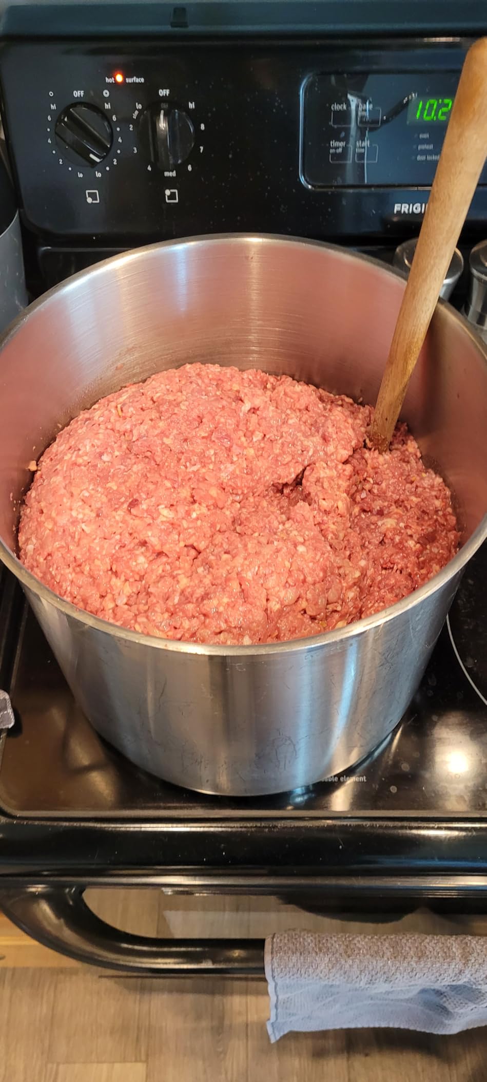 STX International Turboforce II 4000 Electric Meat Grinder | Grinds Soft Bones | Foot Pedal | 6 Grinding Plates | Stainless Steel Blades | Sausage Tubes | Kubbe Maker | Meat Claws | Patty Press & More customer photo 1