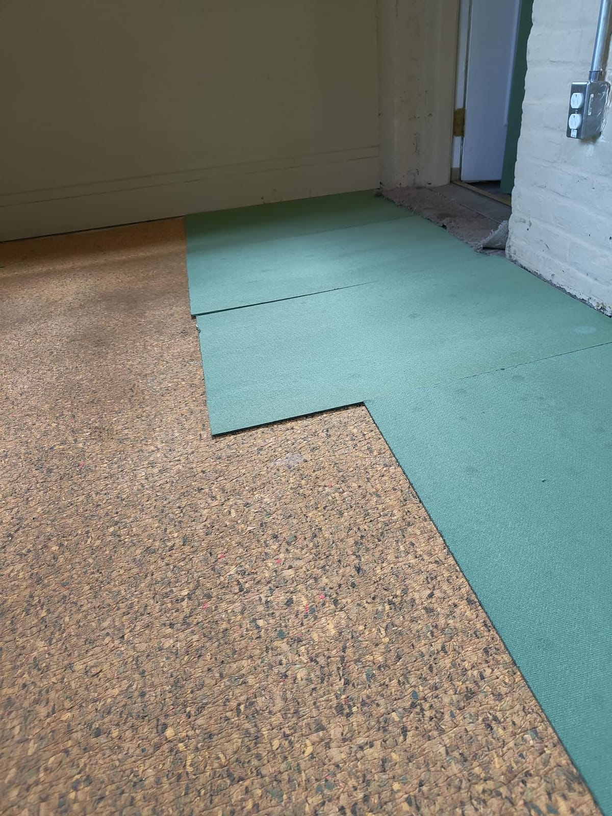 Wood Fiber Flooring Underlayment, 6mm (1/4 Inch) Thickness - 90 Sq Ft, Natural Soundproofing Insulation, for Laminate, Vinyl, LVT, LVP, or Hardwood customer photo 2