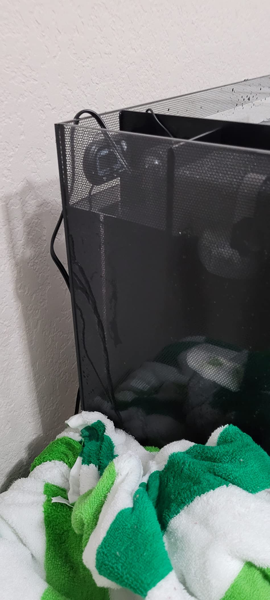 Fluval Evo XII Saltwater Aquarium Kit, 13.5 Gal. - Saltwater Fish Tank with Reef-Capable LED, Efficient 3-Stage Filtration and Seamlessly Integrated Hardware customer photo 2