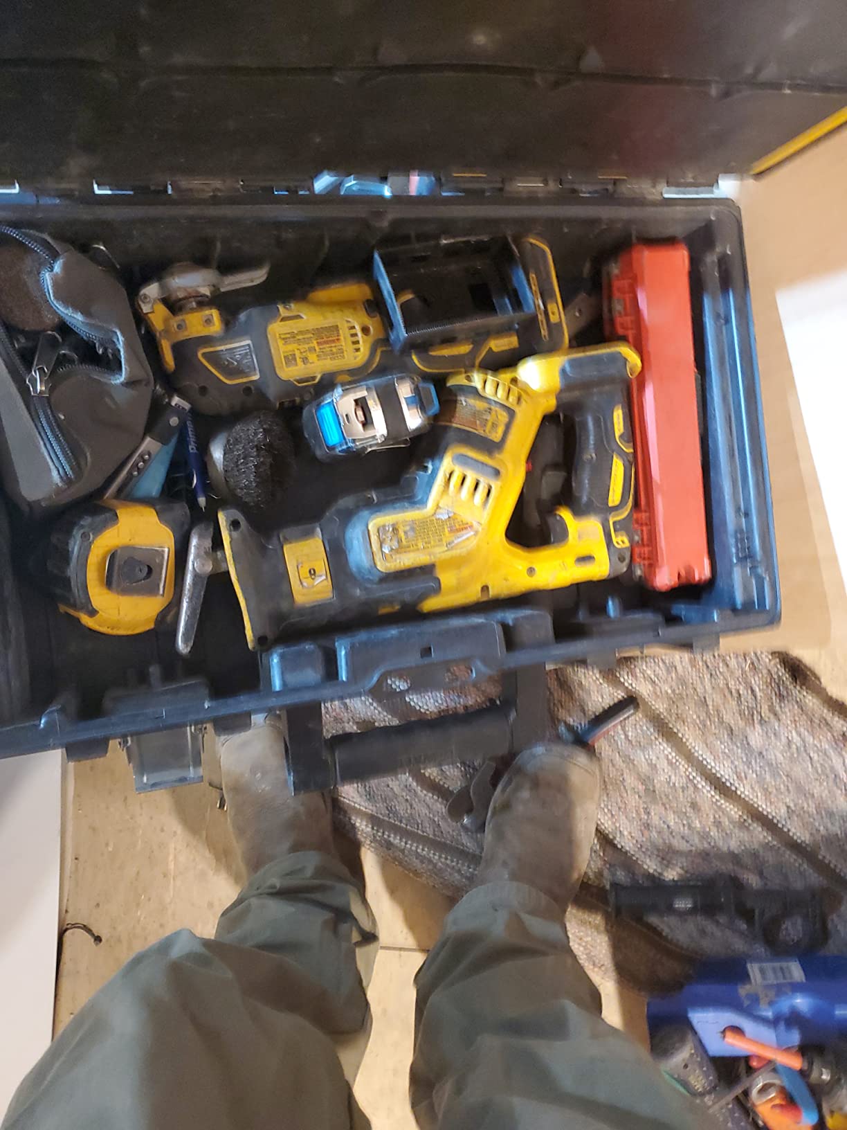 DEWALT 20V MAX XR Reciprocating Saw Cordless, Brushless, Compact,Variable Speed, Pivoting Head, LED Light, Tool Only (DCS367B) customer photo 1
