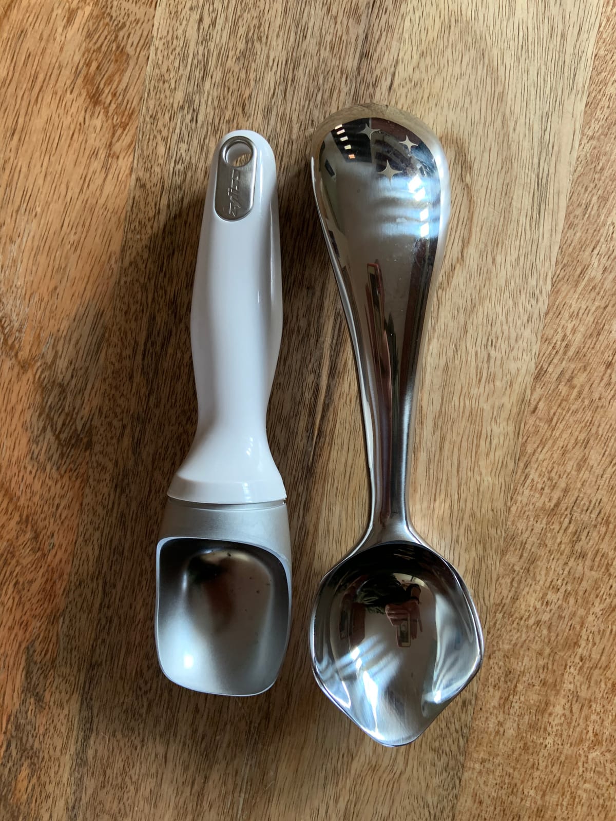 Midnight Scoop - Ergonomic Stainless Steel Ice Cream Scoop | Heavy-Duty, Easy-to-Use, and Dishwasher-Safe | Professional Grade, Handcrafted Design customer photo 2
