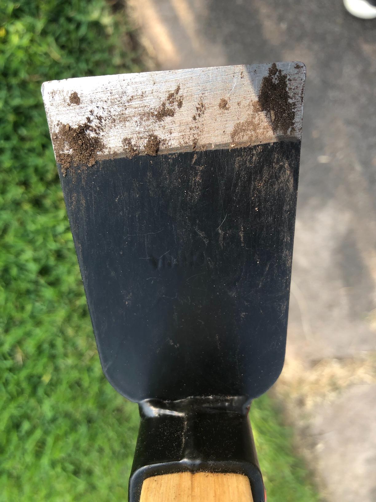 Edward Tools Hoe and Cultivator Hand Tiller - Carbon Steel Blade - Heavy Duty for loosening Soil, Weeding and Digging - Rubber Ergo Grip Handle - Rust Proof customer photo 1