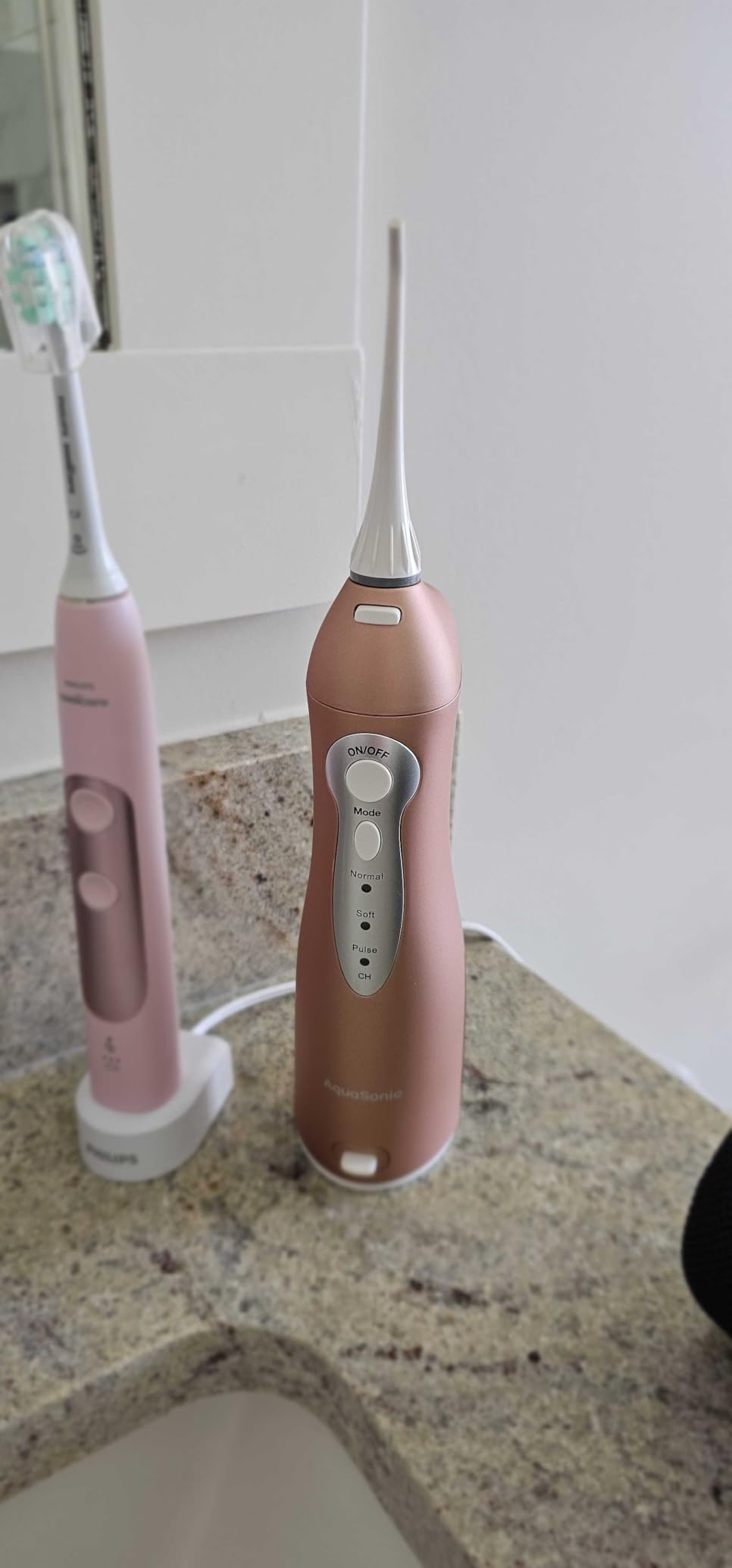 AquaSonic Aqua Flosser Water Flosser, ADA Accepted, White customer photo 1