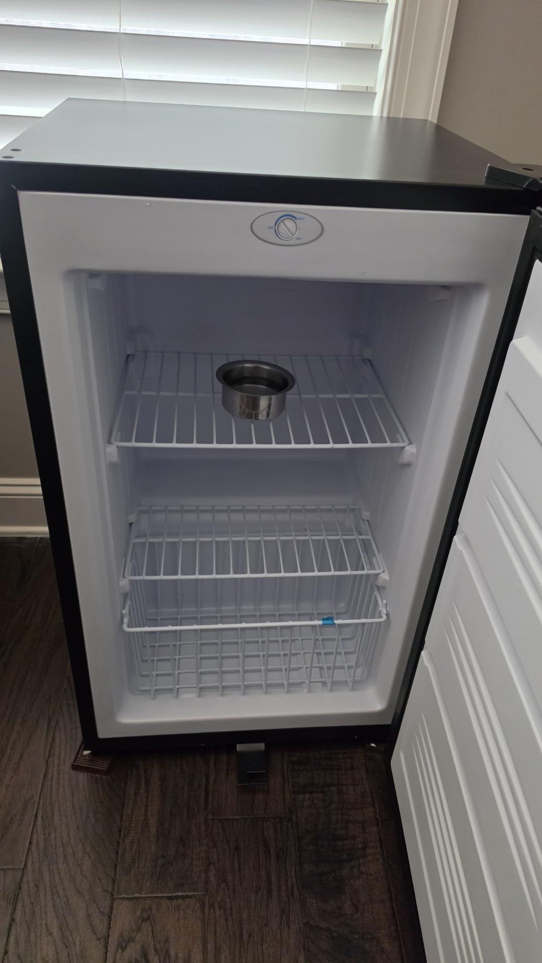 Whynter Upright Freezer 1.1 Cu Ft Lock, Mini Freezer, Stainless CUF-112SS customer photo 1