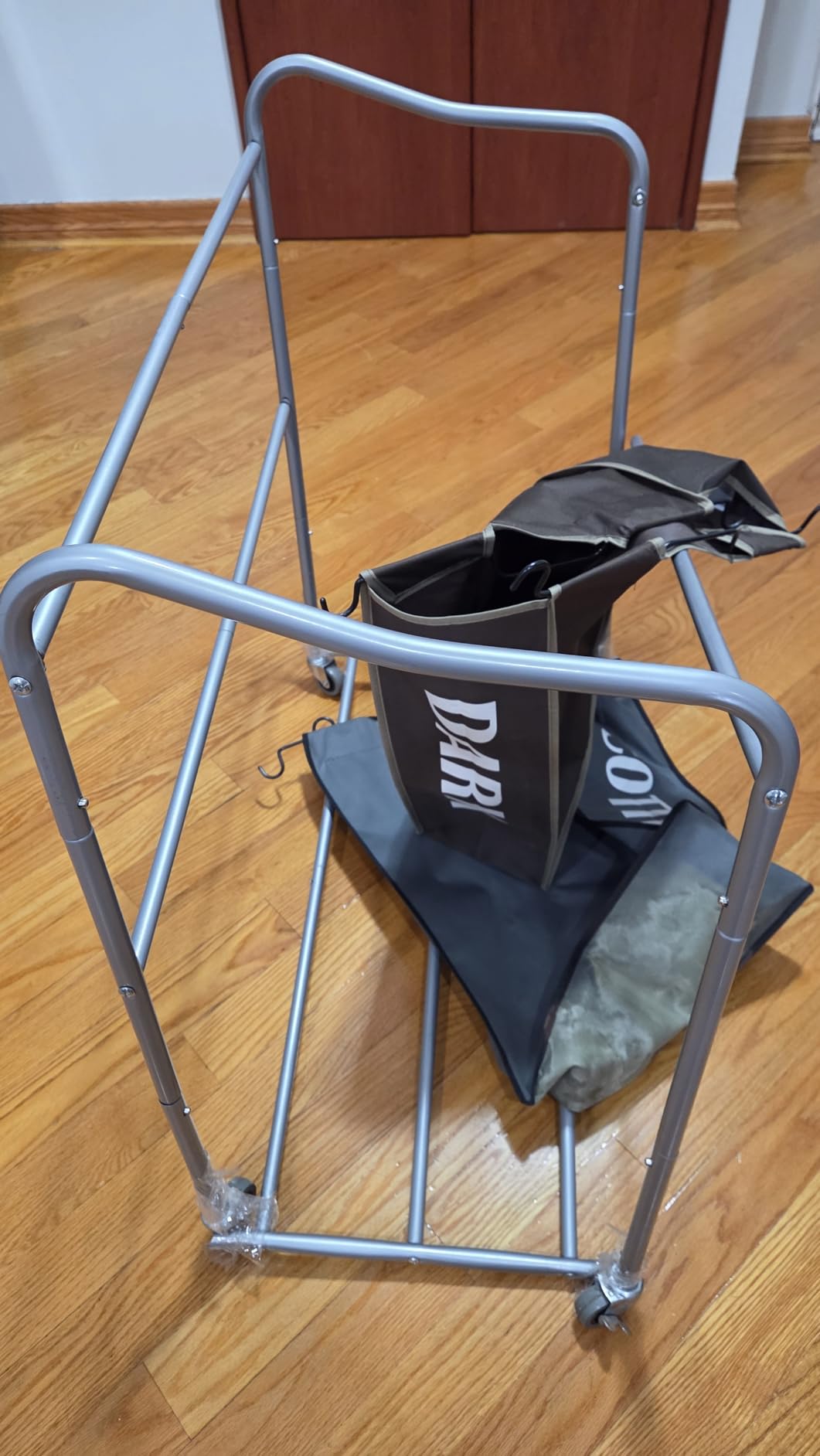Simple Houseware 4-Bag Heavy Duty Rolling Laundry Sorter Cart, Chrome customer photo 1