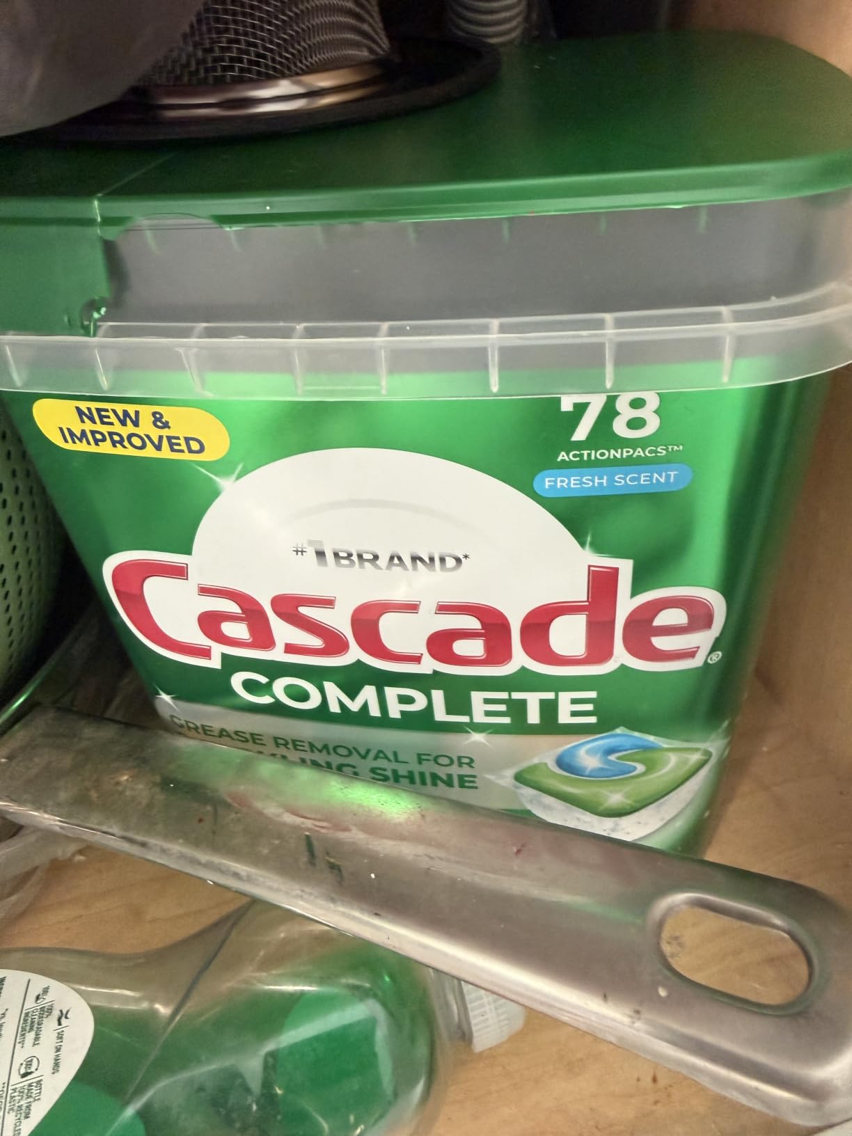 Cascade Complete Dishwasher Pods - Fresh Scent ActionPacs, Dishwasher Detergent, Dishwasher Soap, Detergent Pods, 78 Count customer photo 1